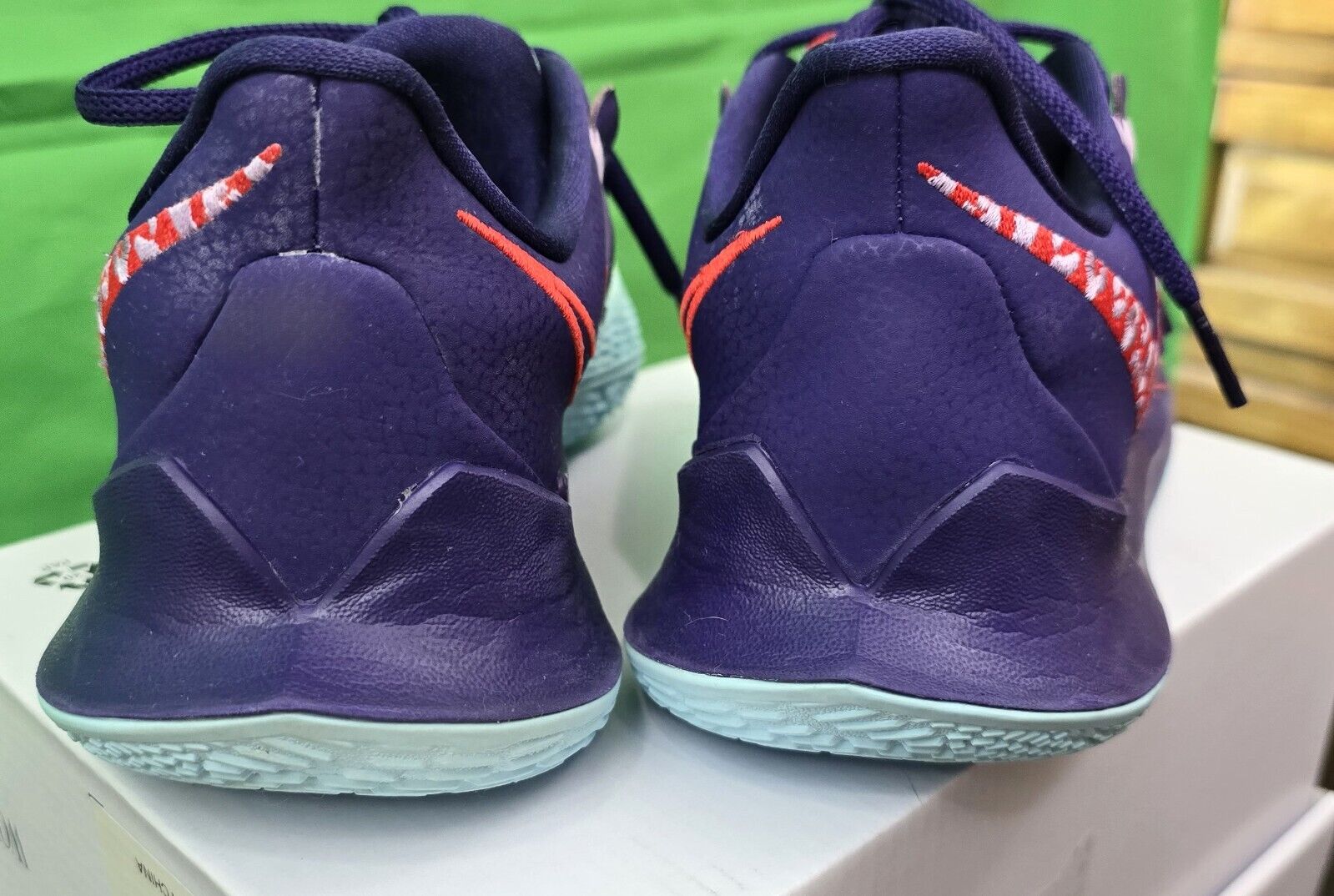 Nike Kyrie Low 3 Orchid Purple Men's Basketball Shoes Sneakers Size 7.5 US