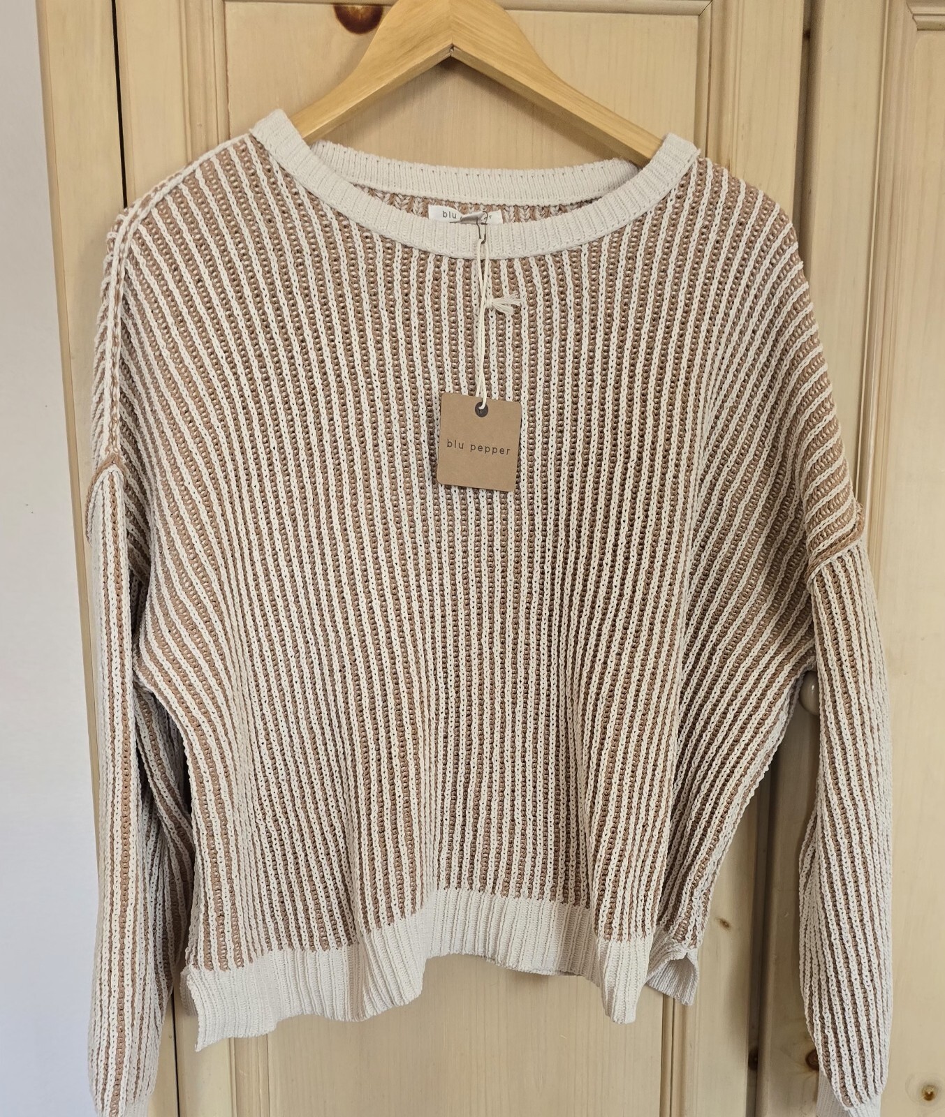 Blu Pepper Sweater – Cozy Light Brown & Cream, Chic & Comfy Style, Size L!