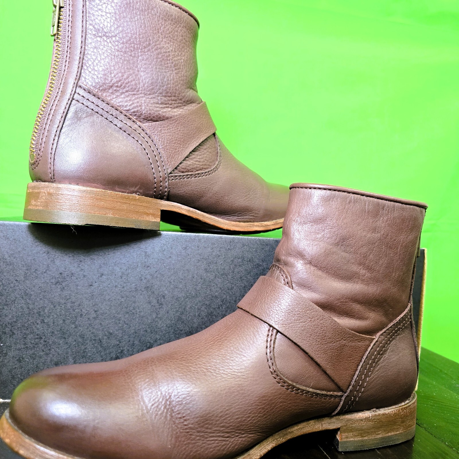 FRYE Women's Tyler-SVL Engineer Ankle Boot, Dark Brown, Size 8.5 B US