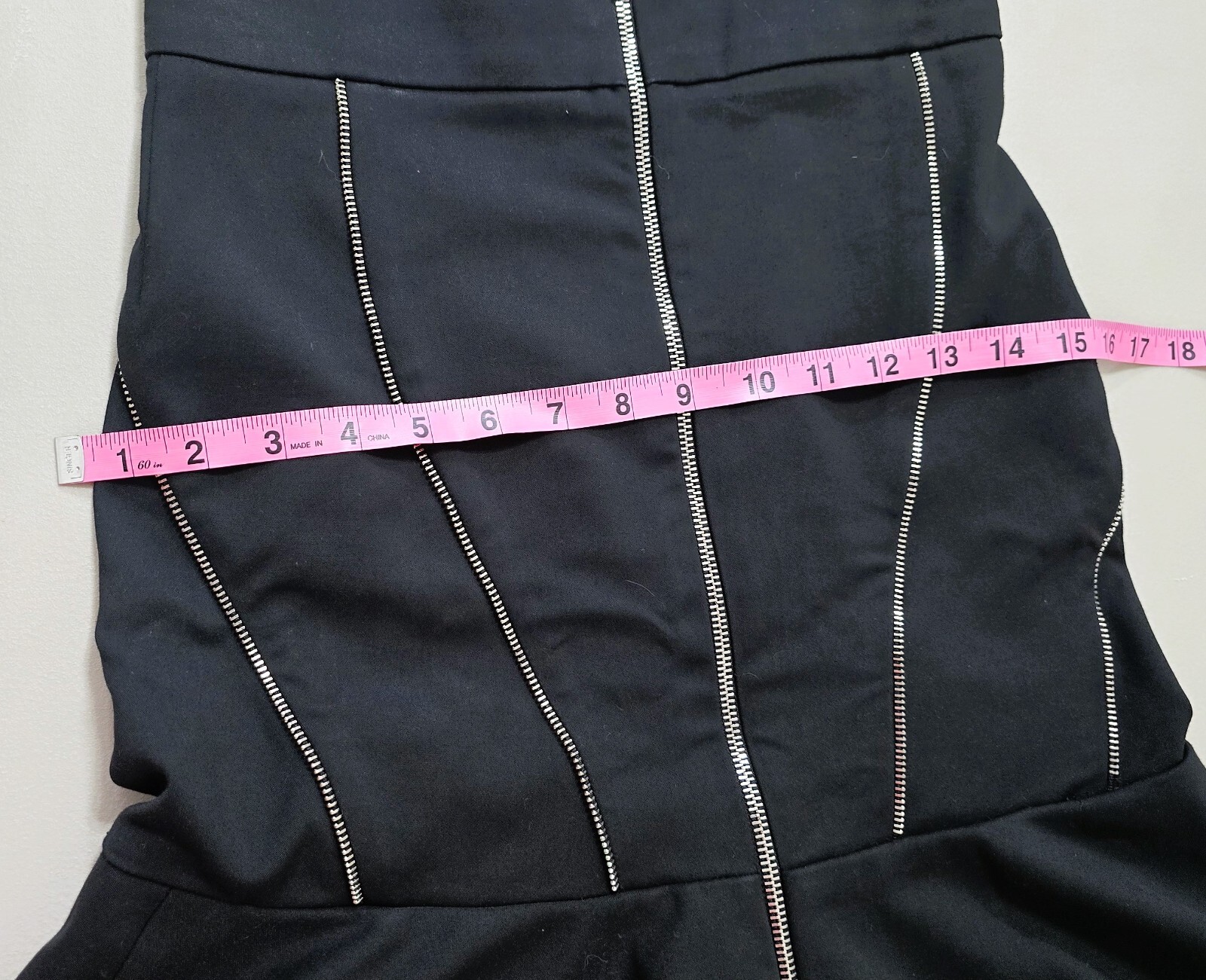 ZARA Mid-length Pencil Skirt (Size XS): Peplum Hem with Zipper Details
