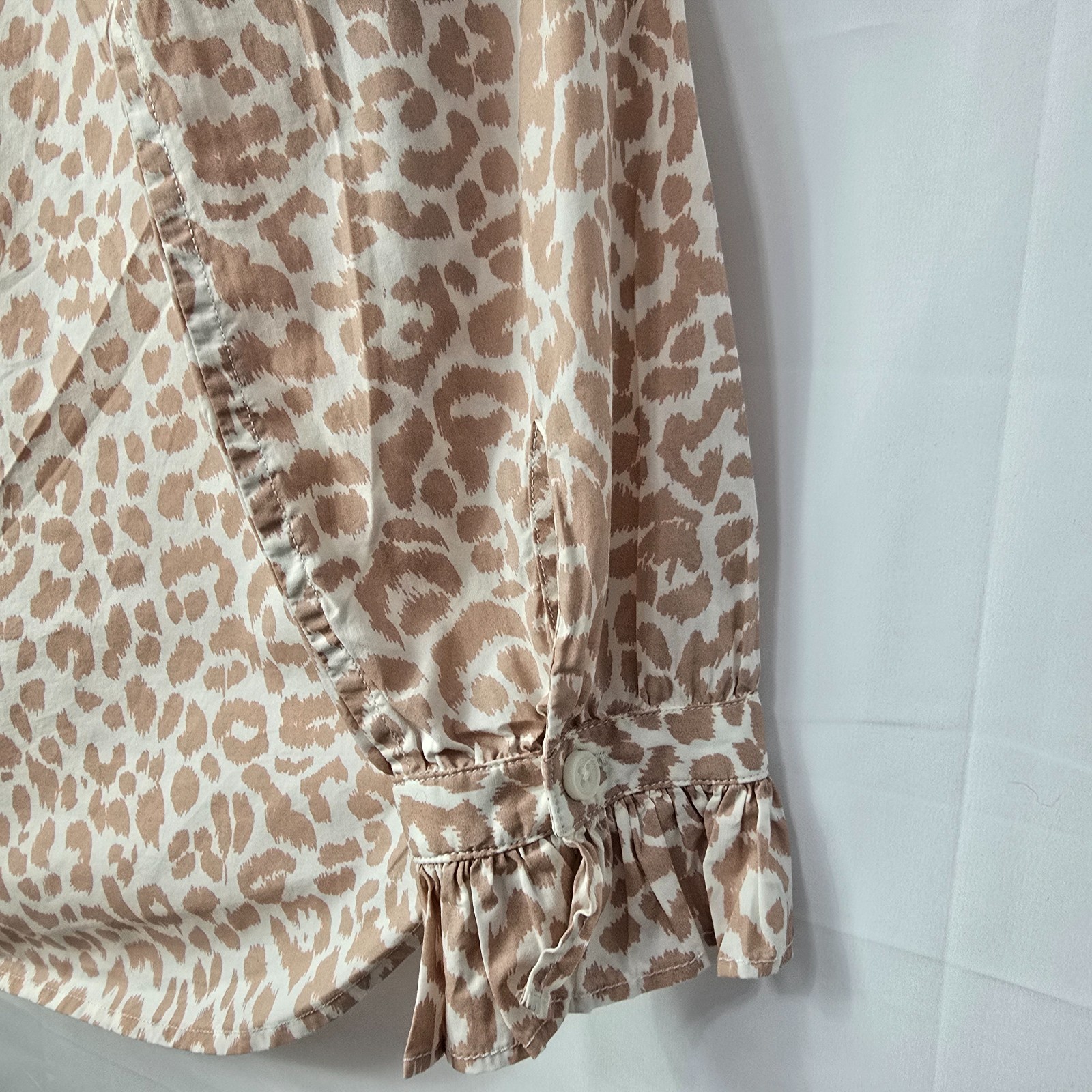 J Crew Women’s Classic-Fit Leopard Print Ruffle Neck & Cuff Shirt Blouse Sz 2