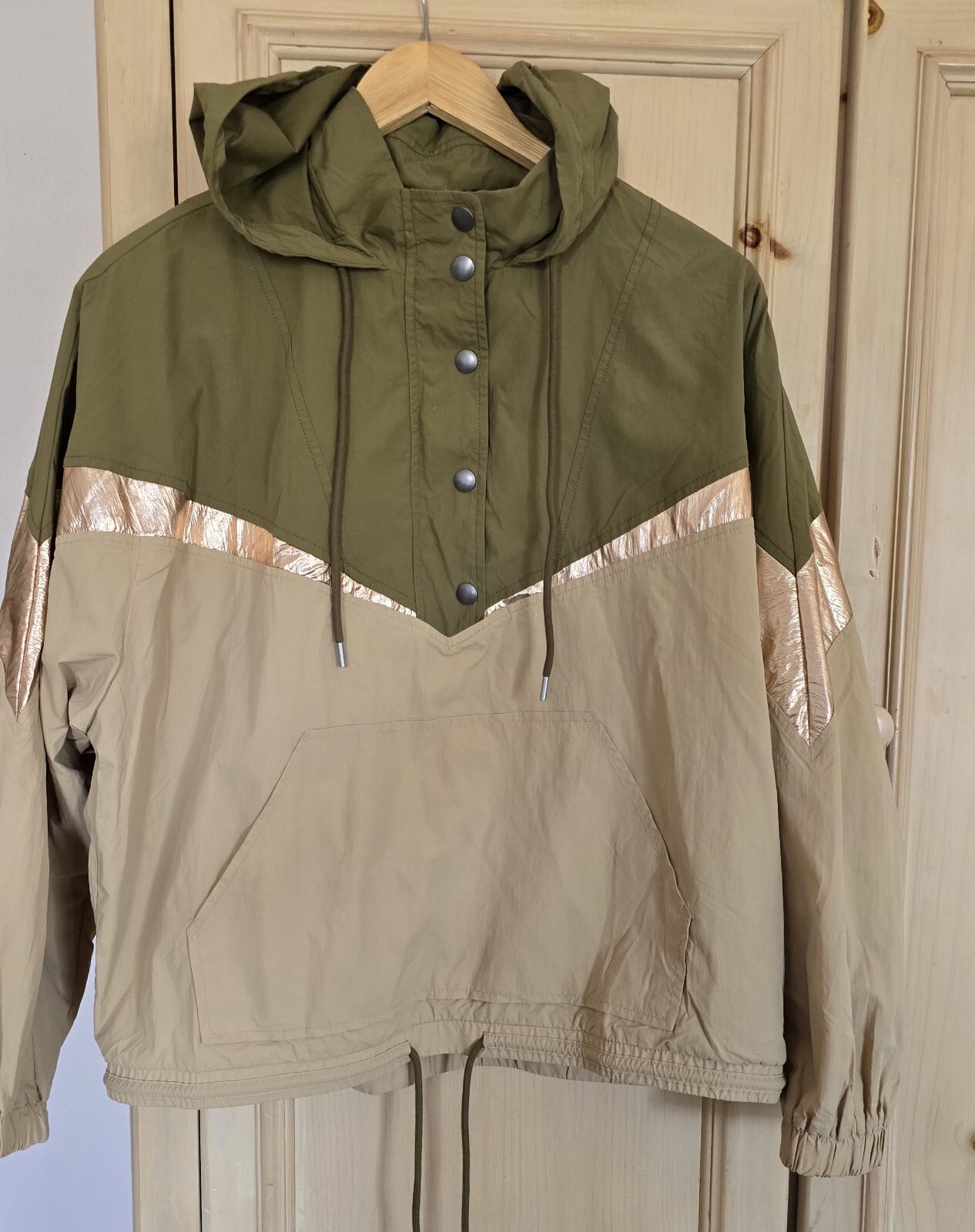 American Eagle Windbreaker – Color Block Tan & Green, Lightweight Style, Size S!