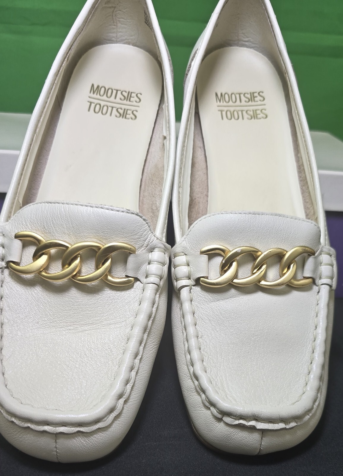 Mootsies Tootsies Piccalo Cream Colored Leather Loafers - Size 9