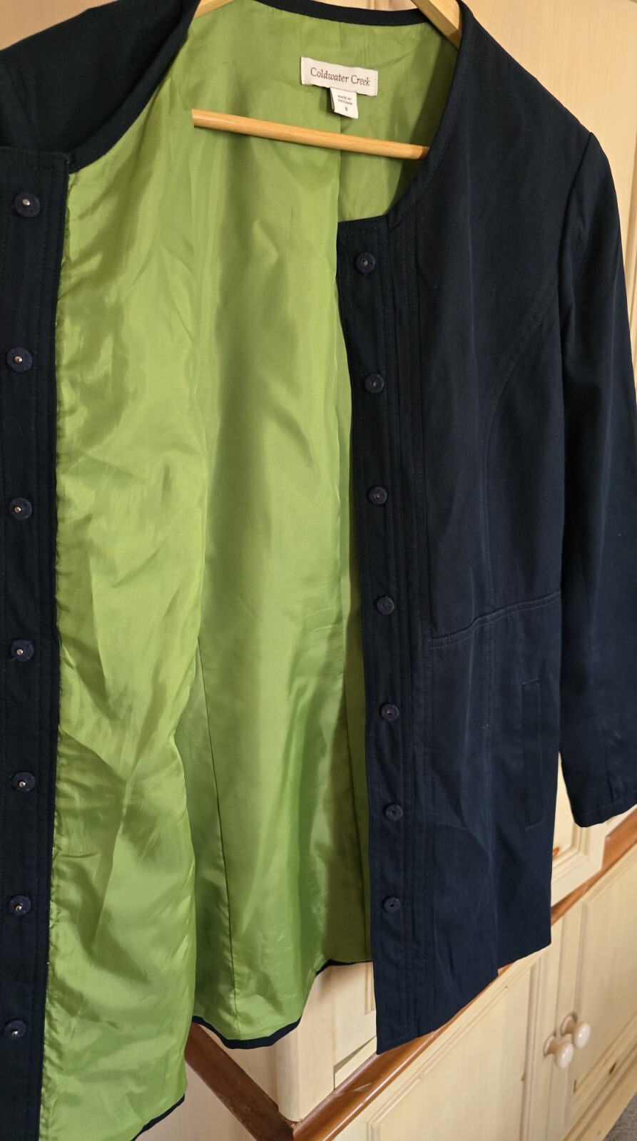 Stylish Coldwater Creek Navy Jacket – Perfect Fit, Versatile Look, Size 8!