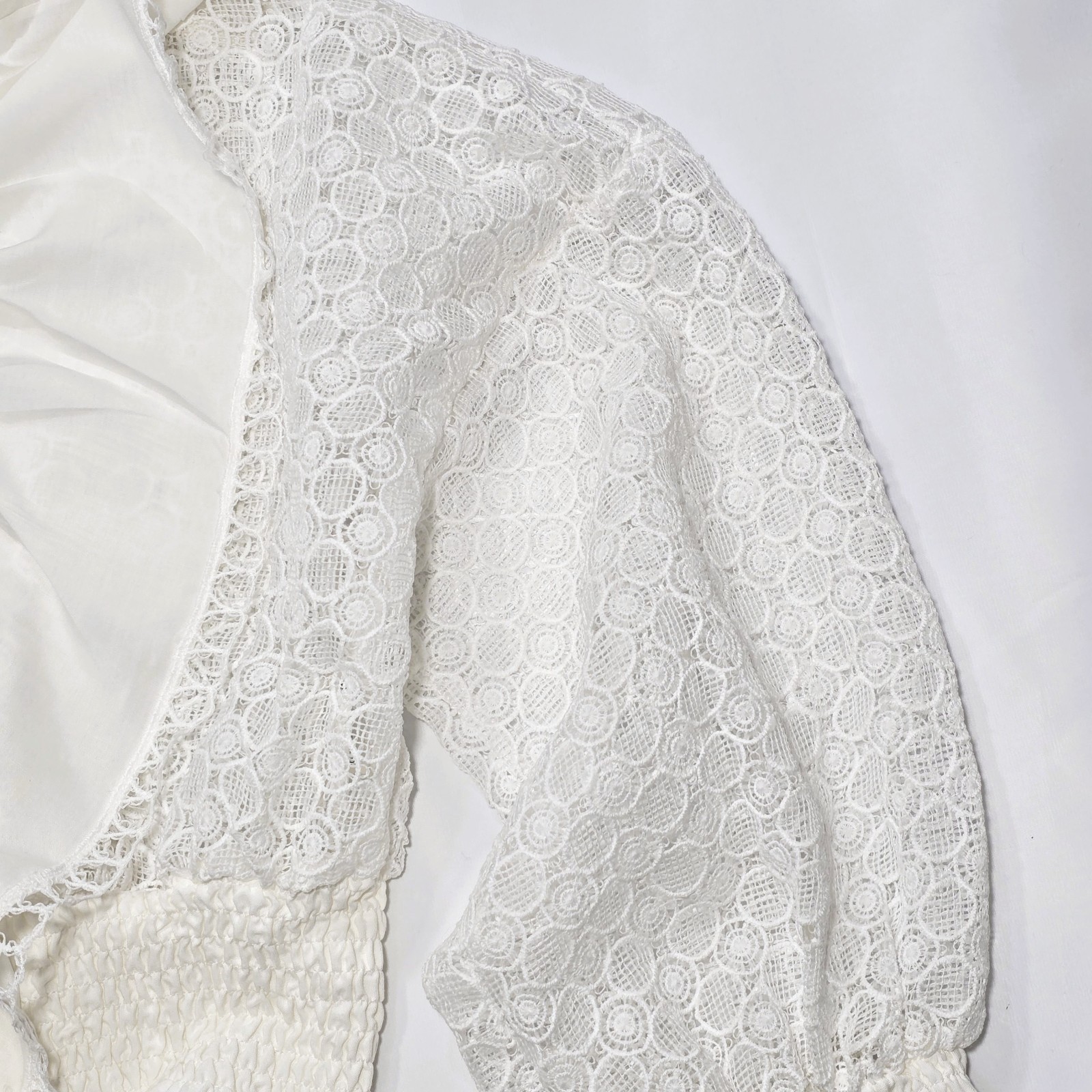 HUSH Women’s Off White Lace Ruffle Boho Cropped Blouse Long Sleeve Sz S