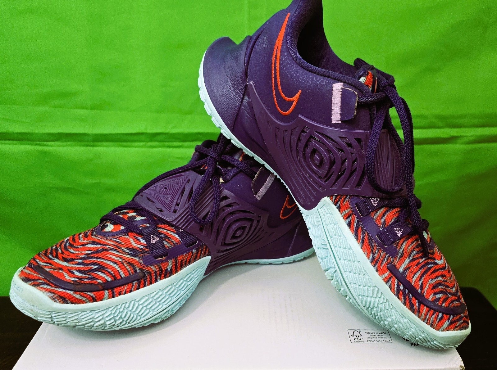 Nike Kyrie Low 3 Orchid Purple Men's Basketball Shoes Sneakers Size 7.5 US