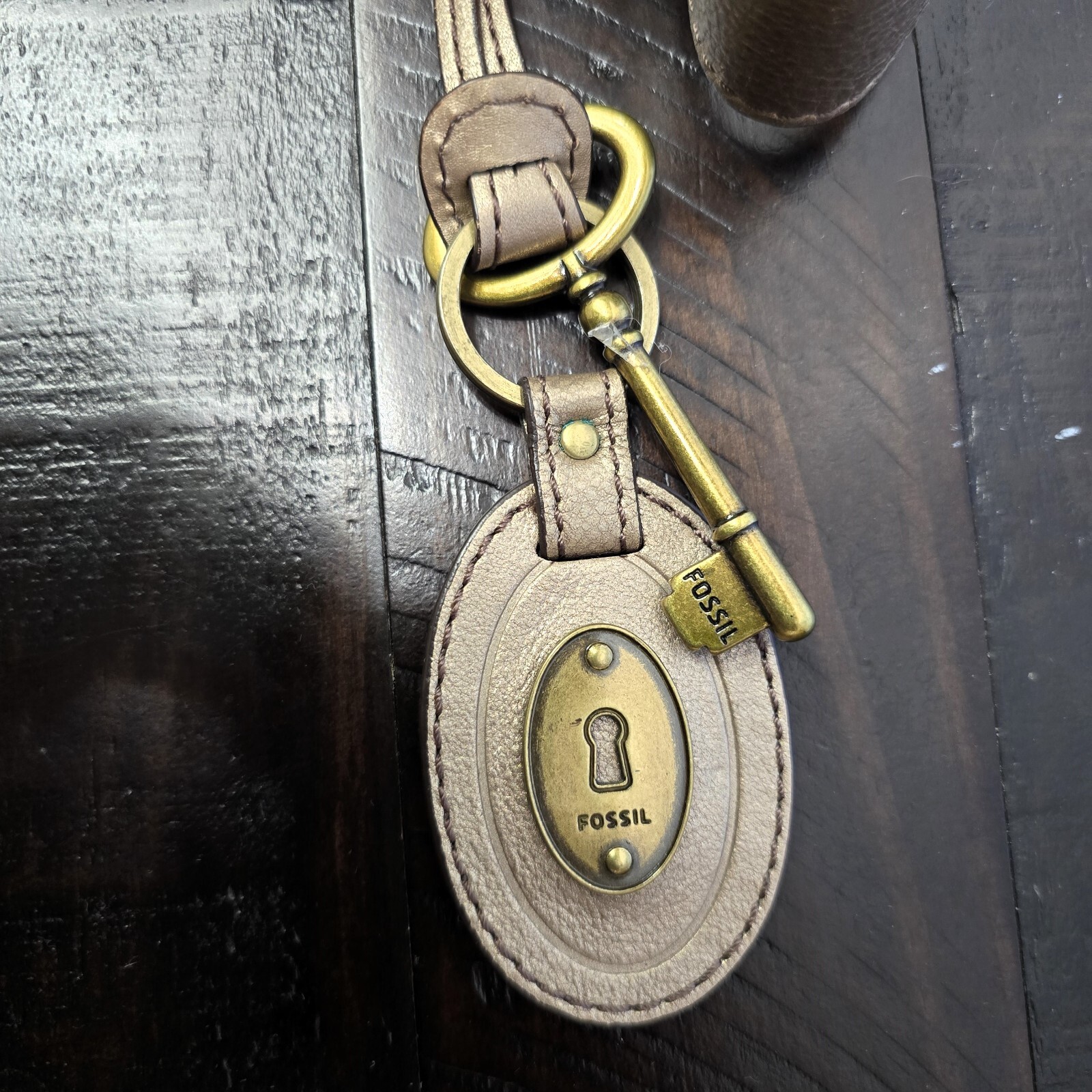 FOSSIL Medium Gold Metallic Leather Crossbody Bag – Long Live Vintage Collection