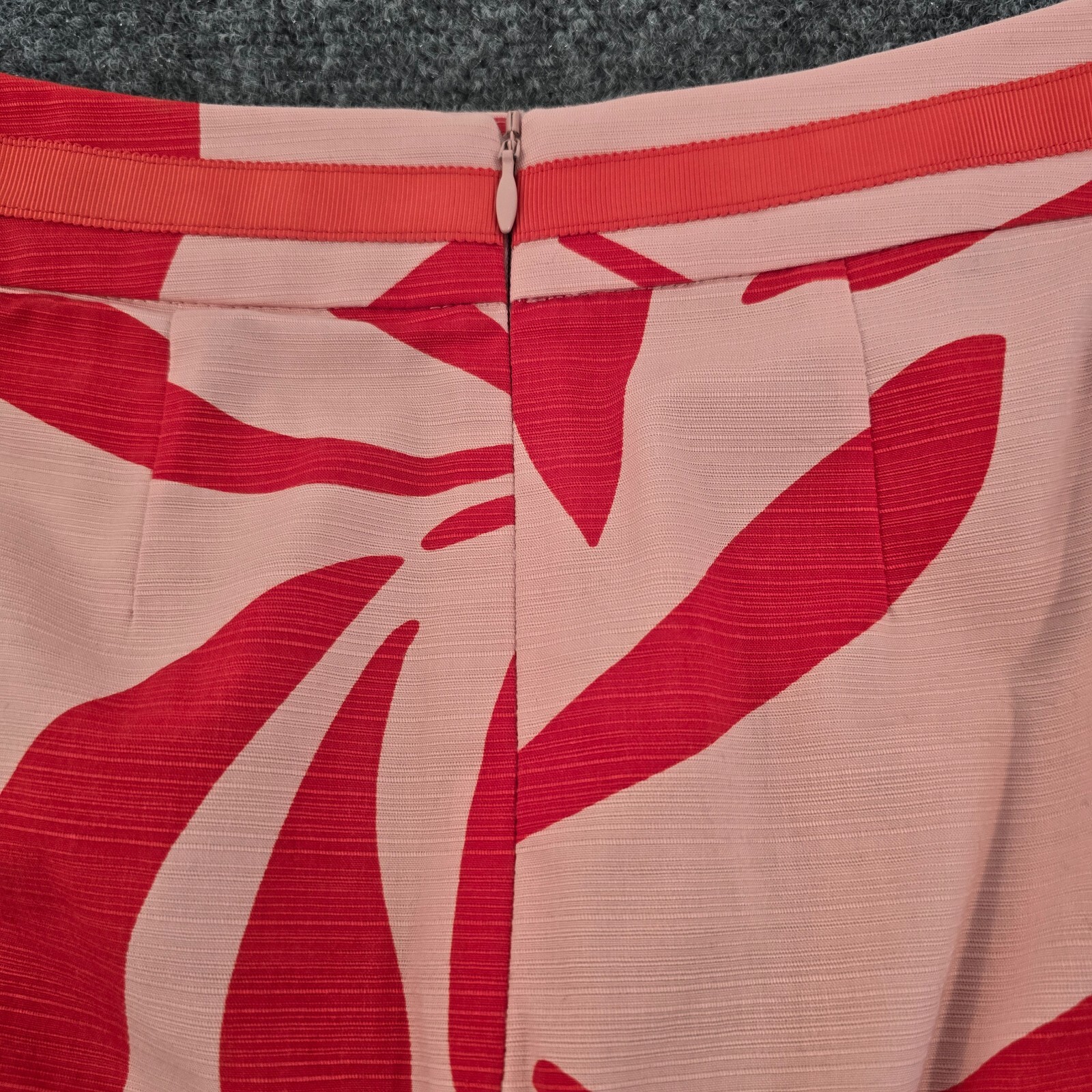 Boden Women's Pink/Red Floral Print Cotton Pencil Skirt, Lined, Size 4