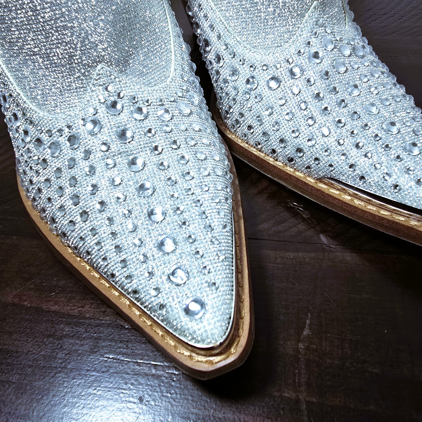 Gianni Bini Jeweled Silver Glitter Cowboy Booties Women’s 8 M Western Heels