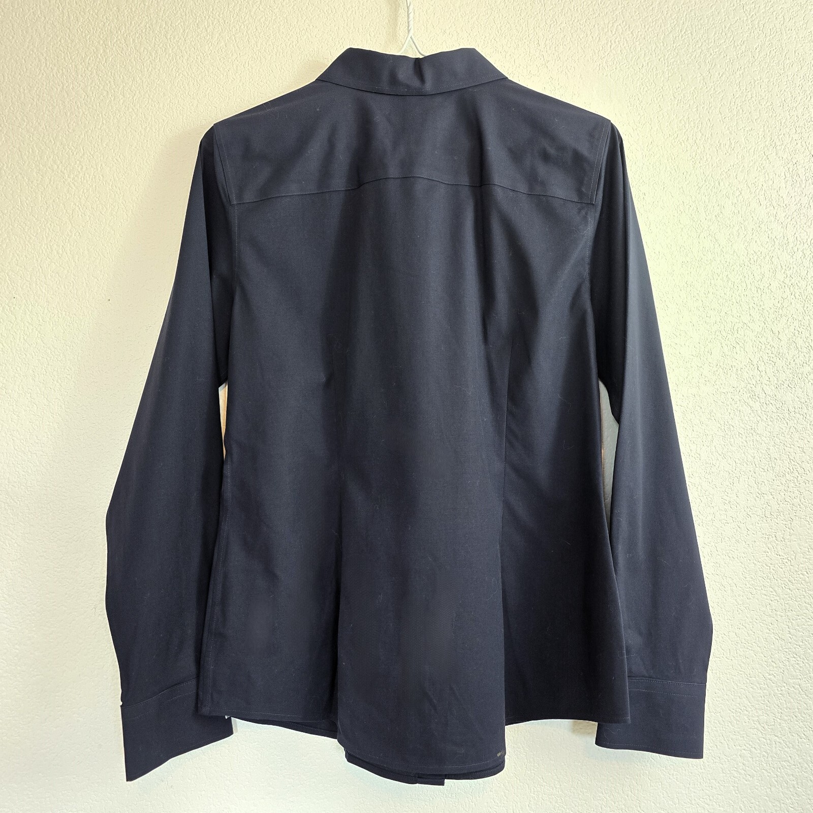 Talbots Women's Size 4 Dark Blue Long-Sleeved Button-Down Shirt – NWT