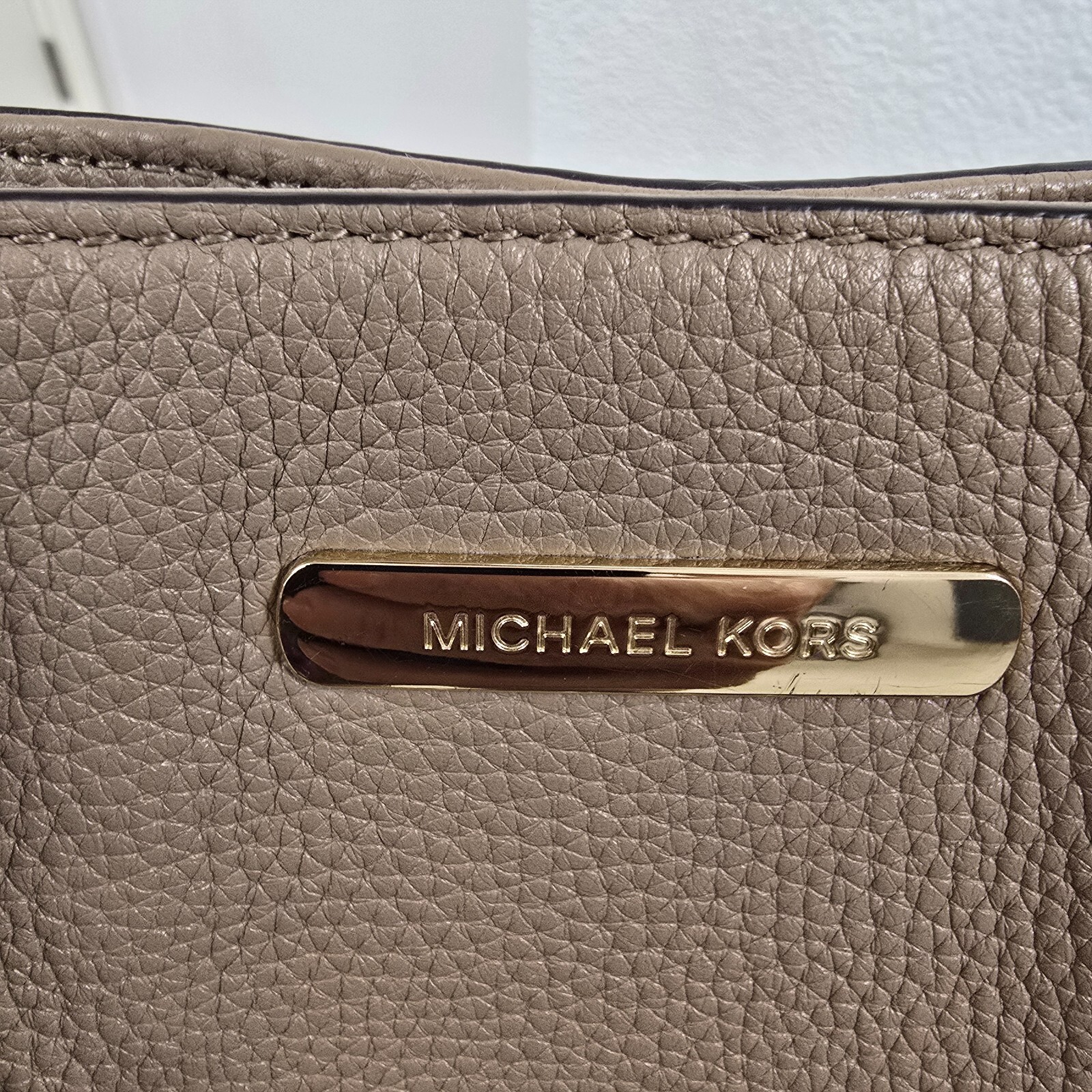 Michael Kors Harper Tote Large Khaki Shoulder Bag Leather Gold Chain MK