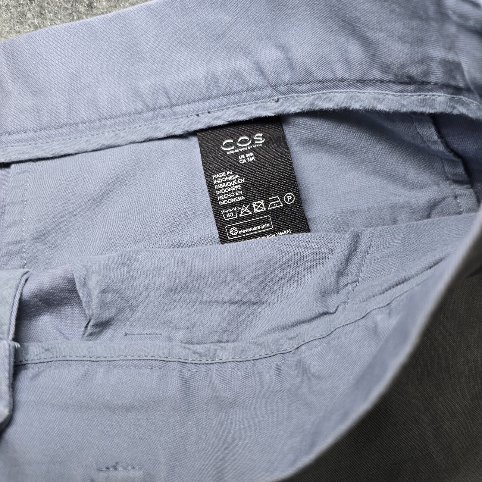 COS Classic Chino Shorts Men’s Size 36 Dark Gray – Timeless and Versatile Style!