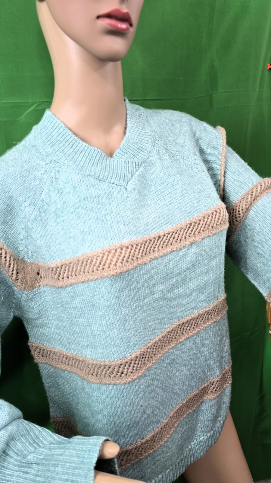 Wit & Wisdom Stripe V-Neck Sweater in Teal Lagoon/Natural - Size M
