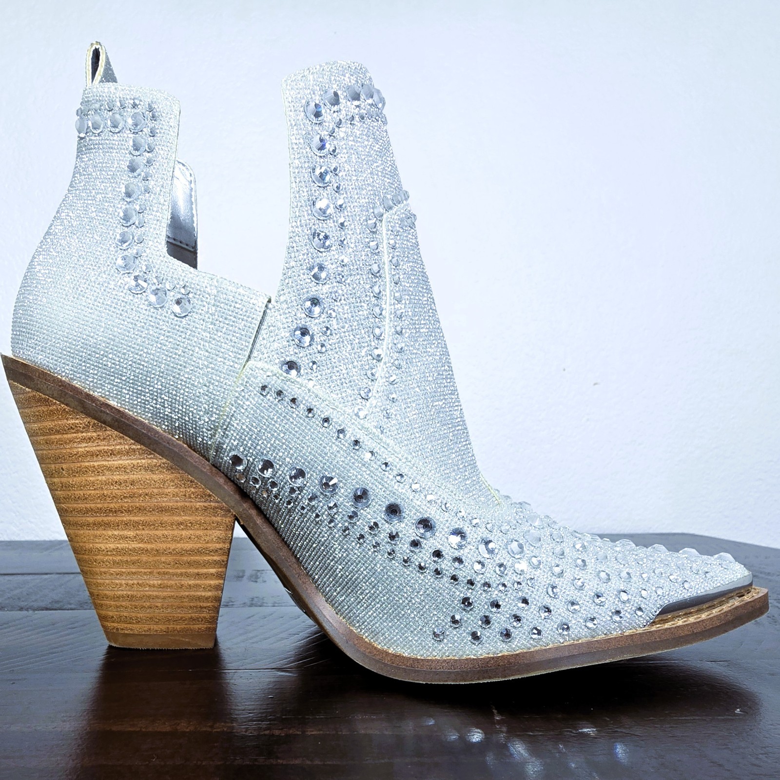 Gianni Bini Jeweled Silver Glitter Cowboy Booties Women’s 8 M Western Heels