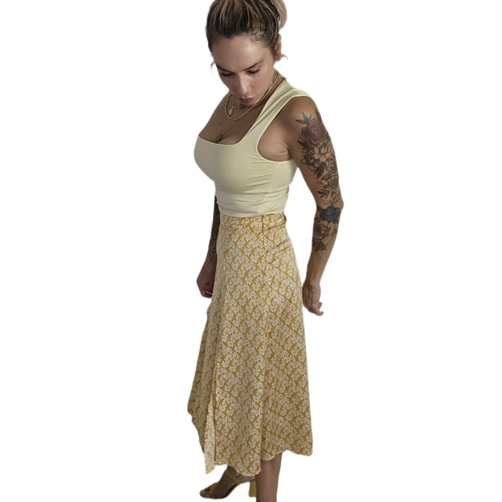 LOFT Gold Floral Satin Midi Skirt Size 0 A-Line Front Slit Yellow White Floral