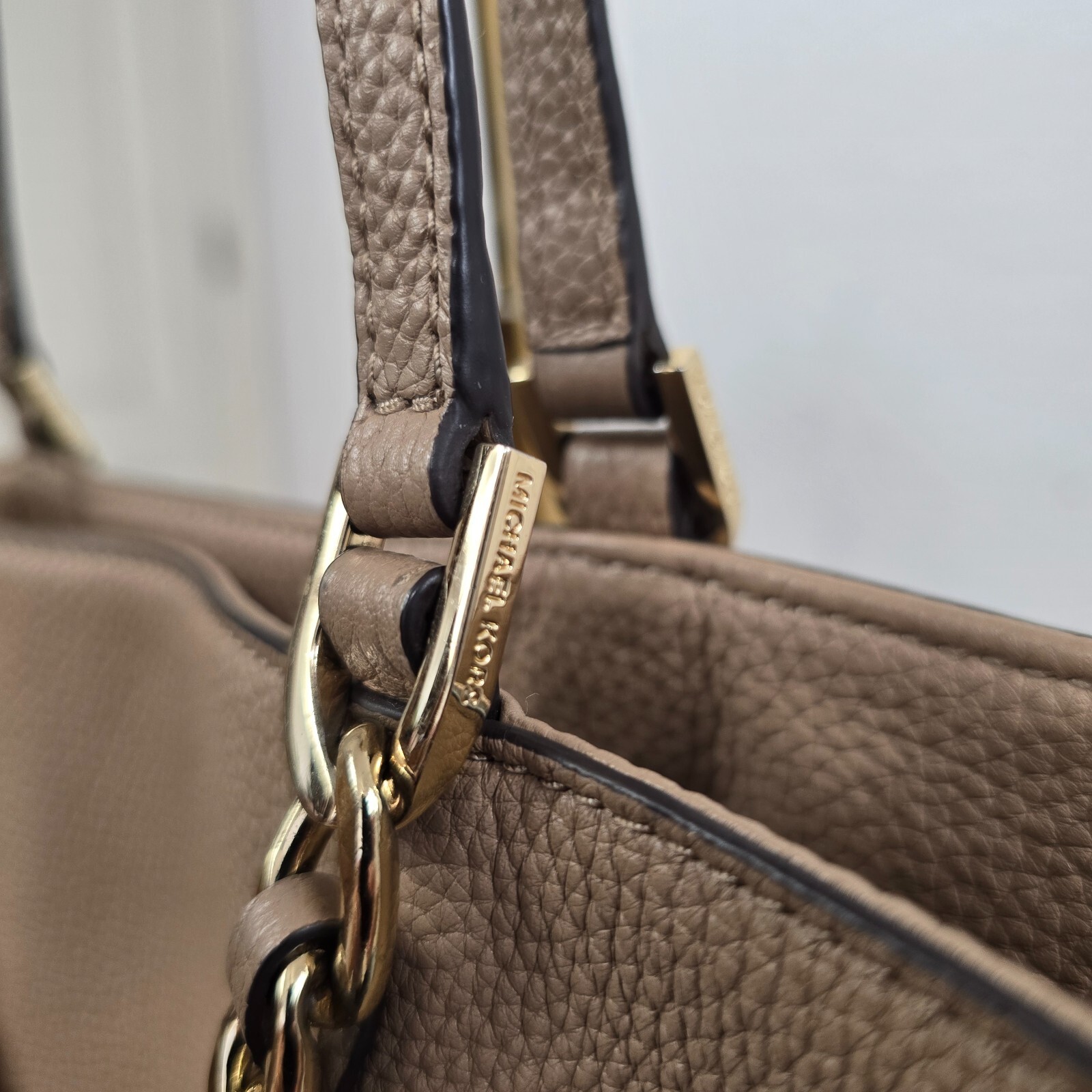 Michael Kors Harper Tote Large Khaki Shoulder Bag Leather Gold Chain MK