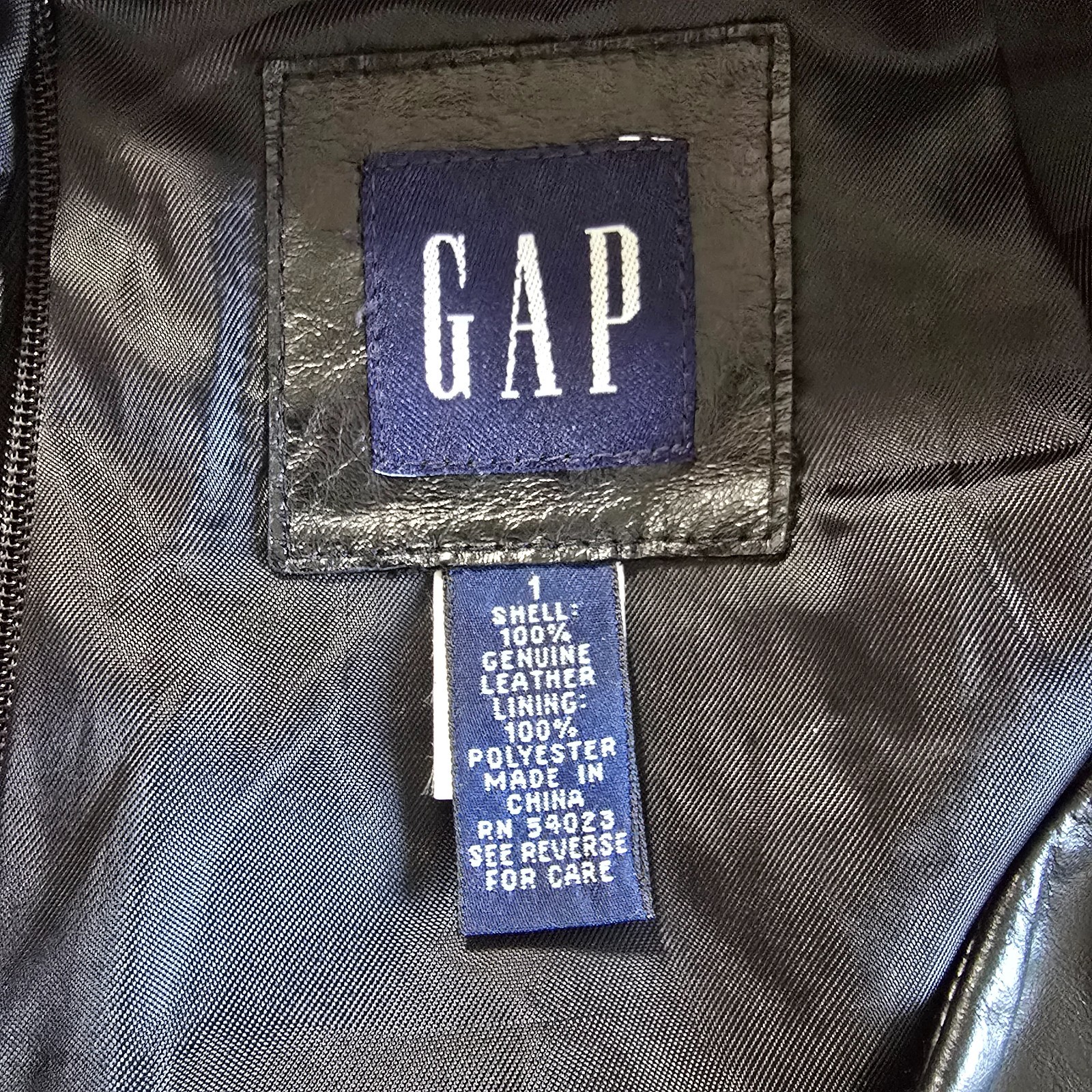 Vintage Y2K GAP Black Genuine Leather A-Line Skirt Size 1 – 29” Waist Lined
