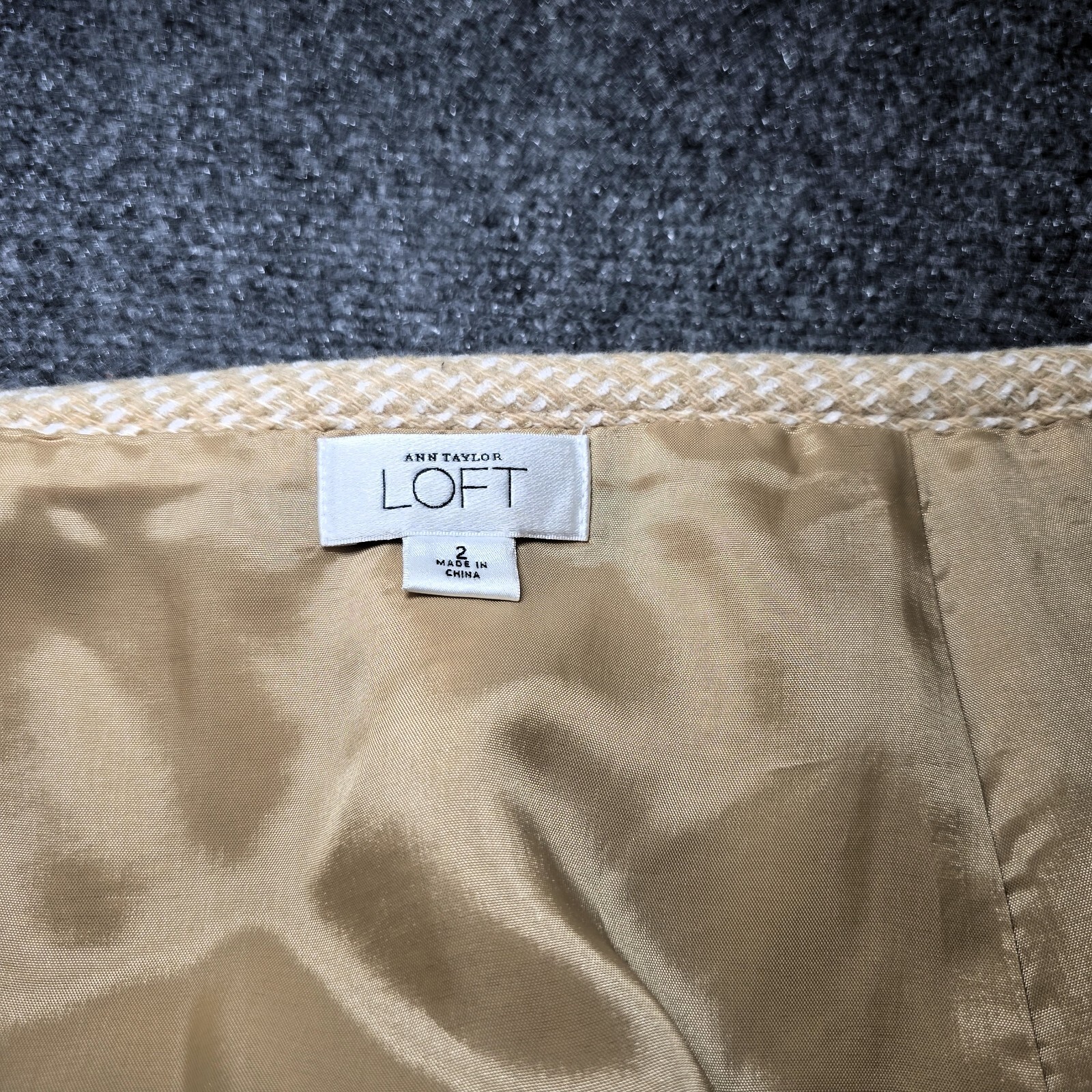 ANN TAYLOR LOFT Women's Wool Skirt – Size 2, Tan (Khaki)