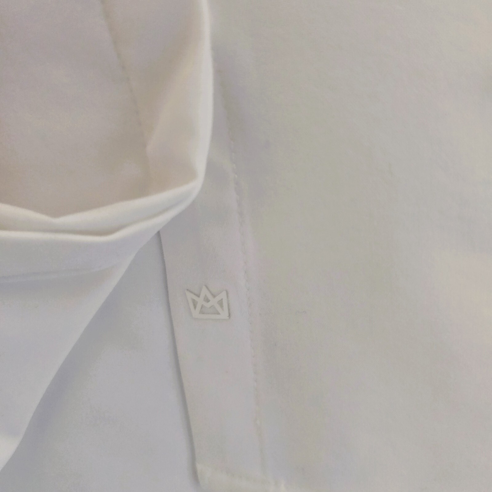Modern Ambition Women's Delightfully Technical Travel Shirt – Size S White