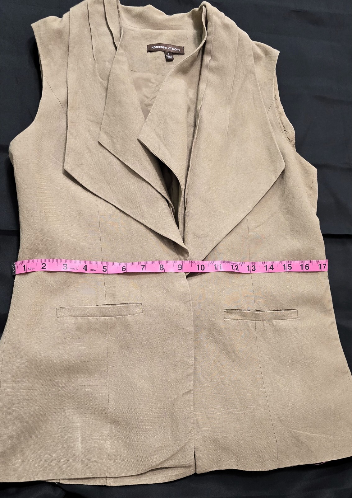Adrienne Vittadini Women’s Sleeveless Khaki Vest, Size 6 – Linen-Blend Elegance!