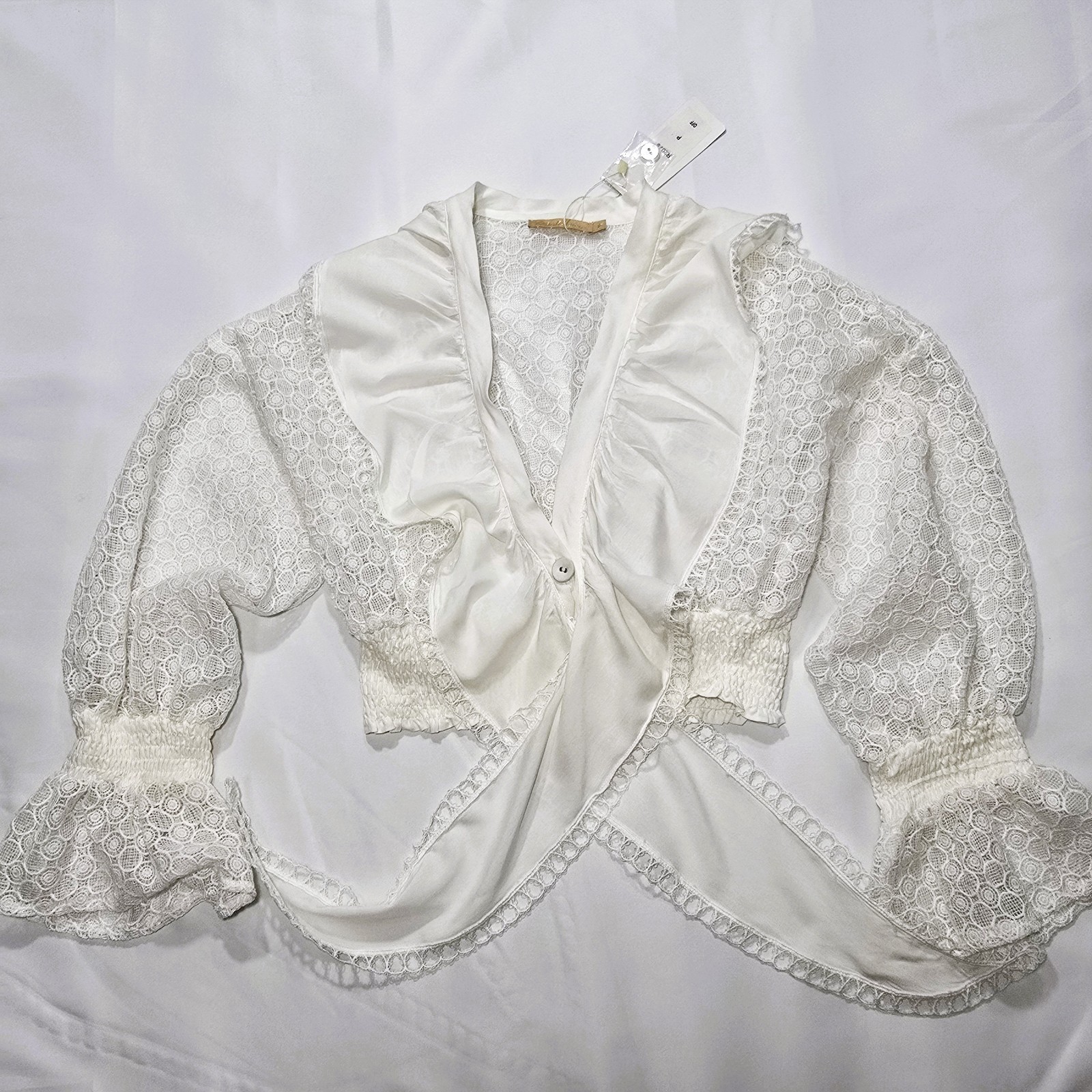 HUSH Women’s Off White Lace Ruffle Boho Cropped Blouse Long Sleeve Sz S