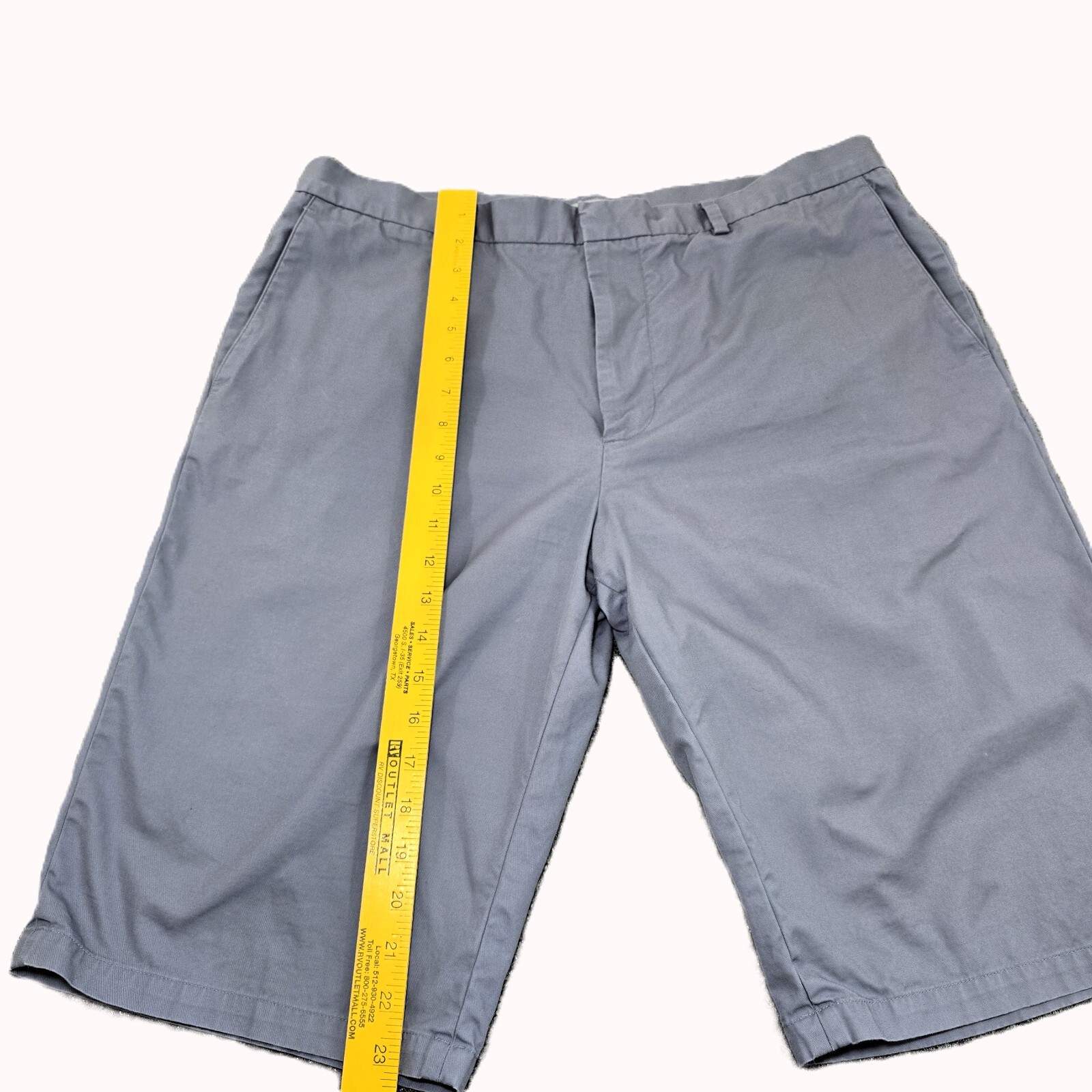 COS Classic Chino Shorts Men’s Size 36 Dark Gray – Timeless and Versatile Style!