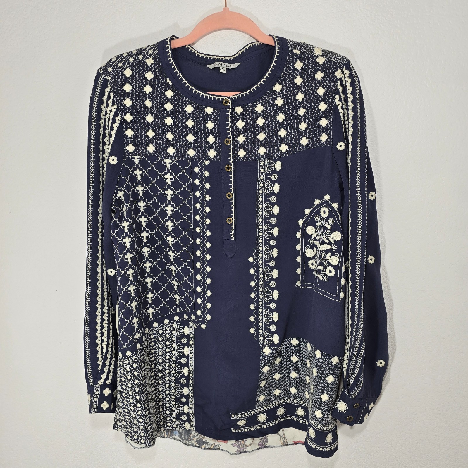 John Mark Women's Floral Embroidered Back Detail Long Sleeve Top S