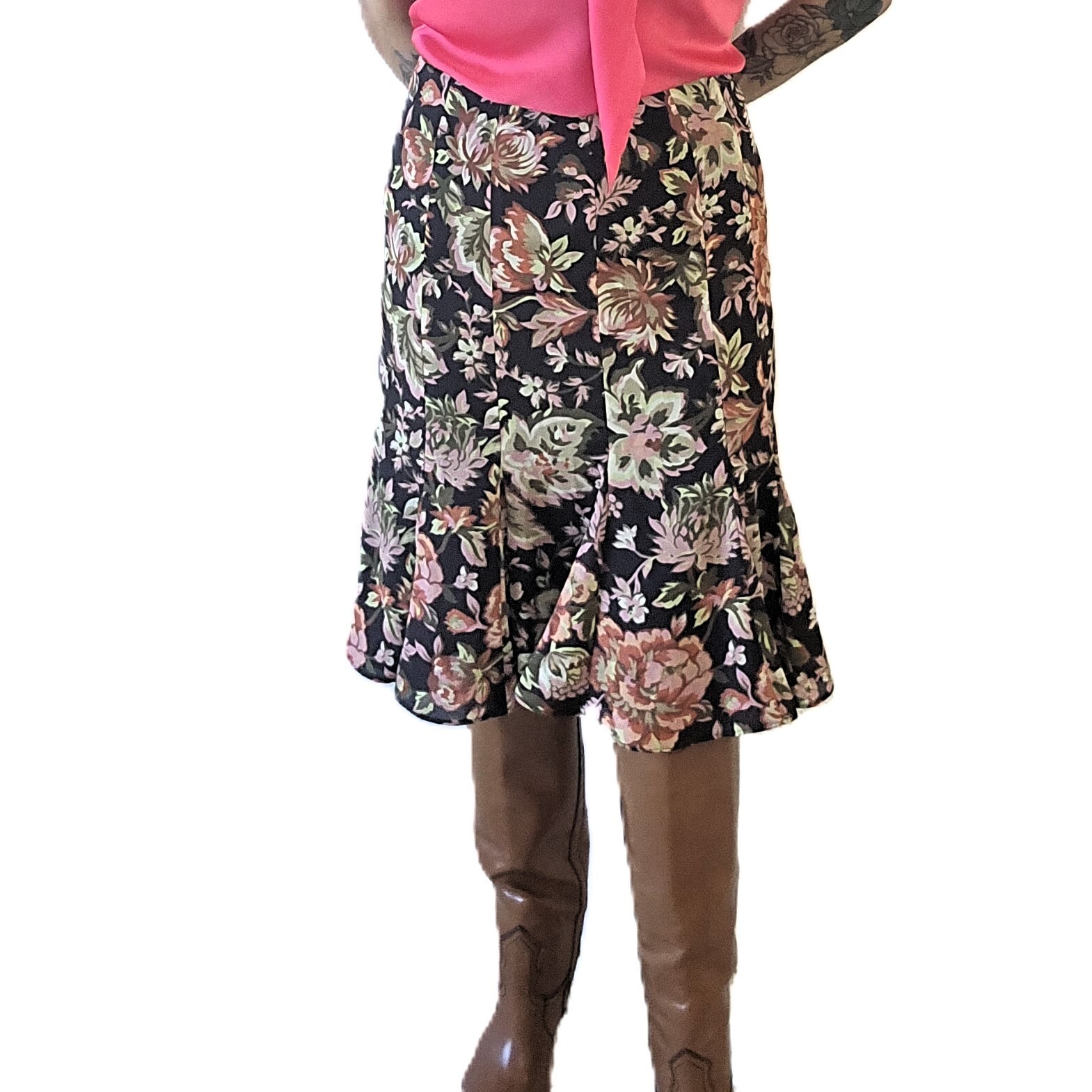 Ann Taylor LOFT Knee-Length Floral Skirt – Effortless Elegance in Size 10