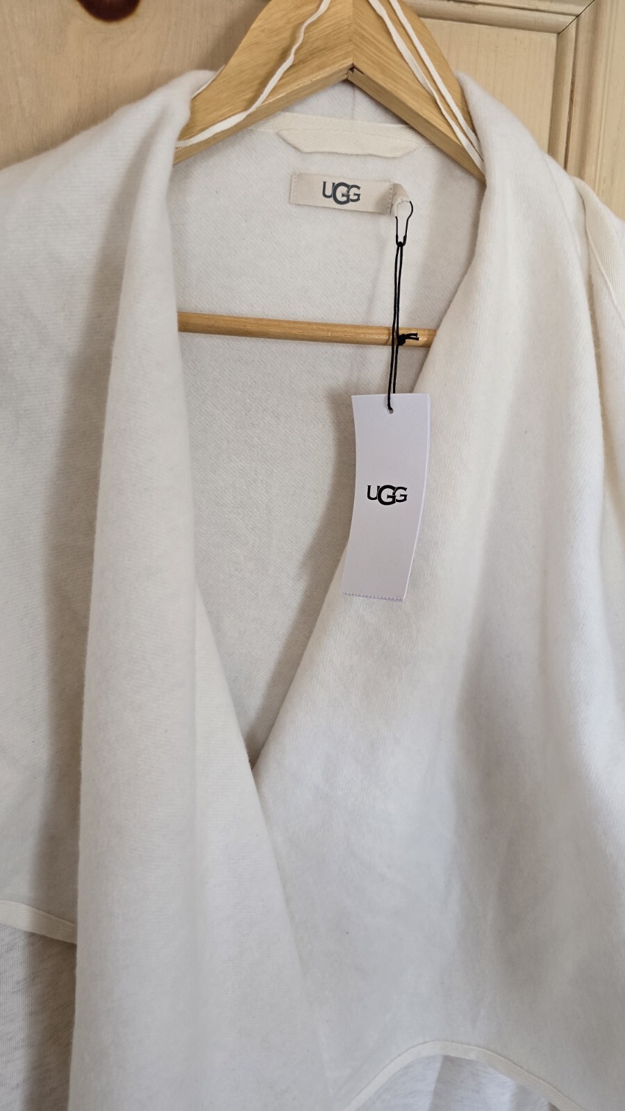 UGG Women's Janni Fleece Blanket Cardigan Size M - Perfect For You! - New