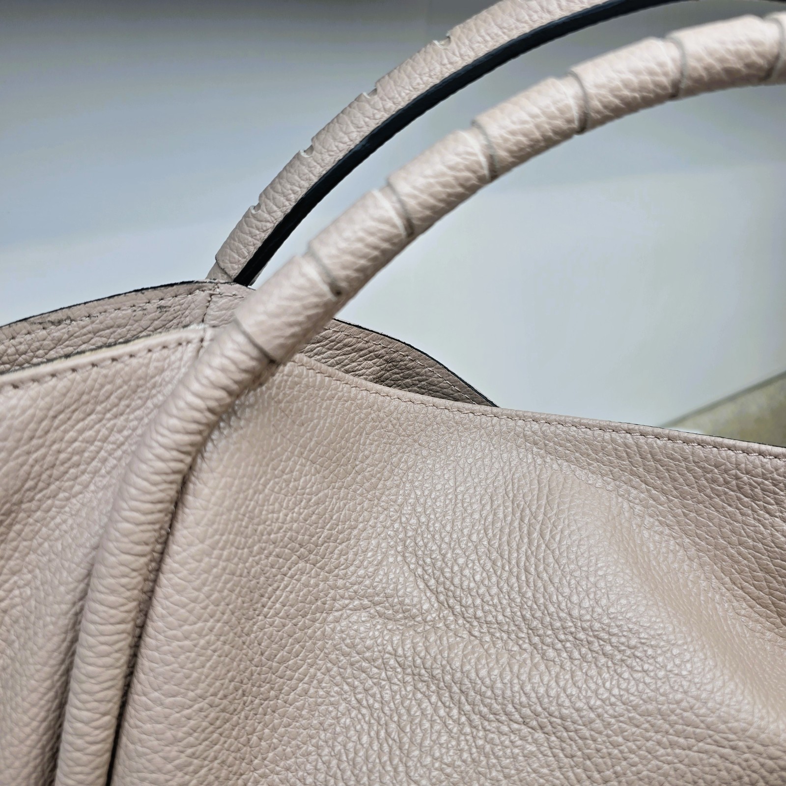 Italian Leather Women’s Large Hobo Handbag Nude Pink Made in Italy