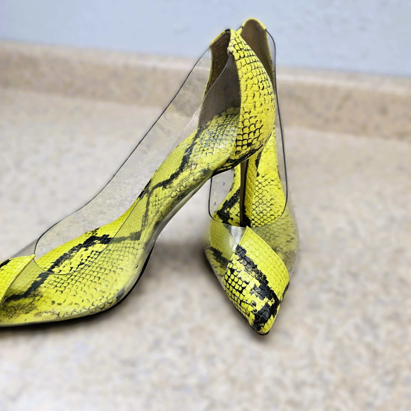 Vince Camuto Poised Snakeskin Clear Panel Pointed Toe Pumps – Size 8.5