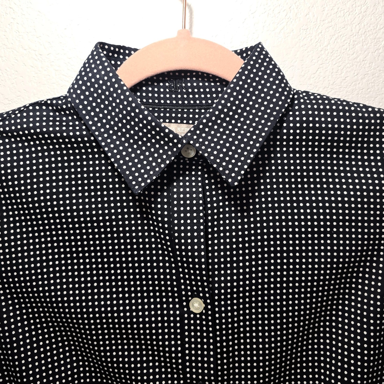 Banana Republic Women’s Slim-Fit Polka Dot Button Down Shirt Size 4 Black