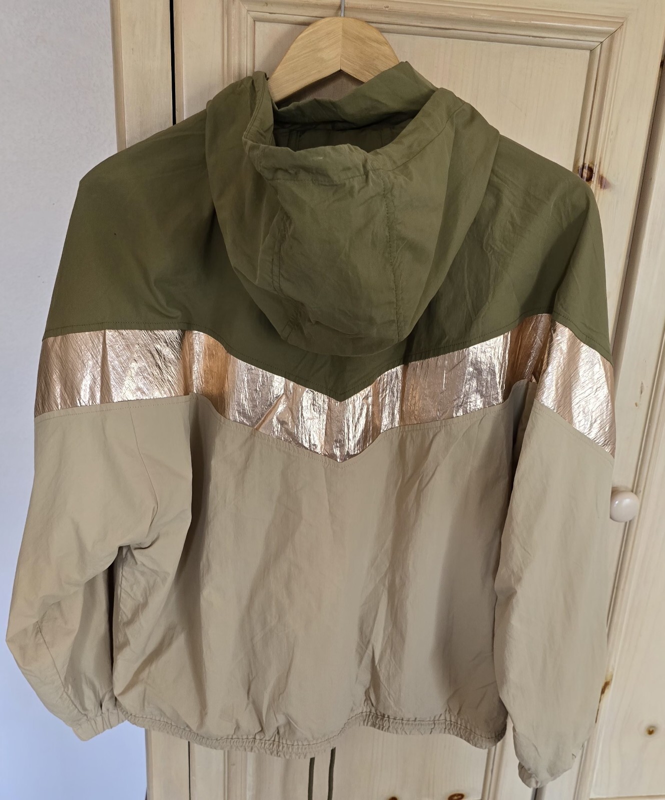 American Eagle Windbreaker – Color Block Tan & Green, Lightweight Style, Size S!