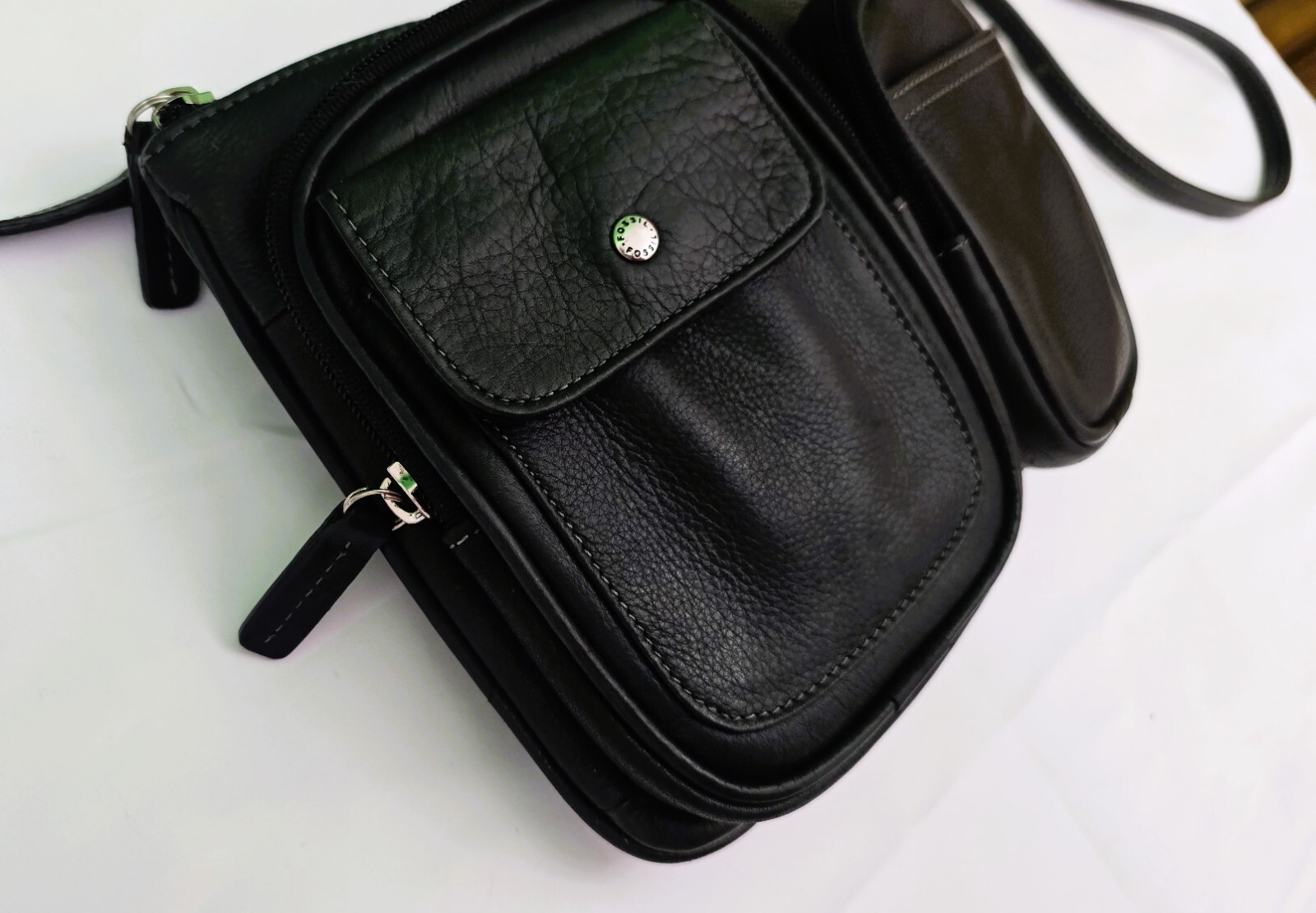 Fossil Black Leather Small Crossbody Bag – Perfectly Compact & Organized Handbag