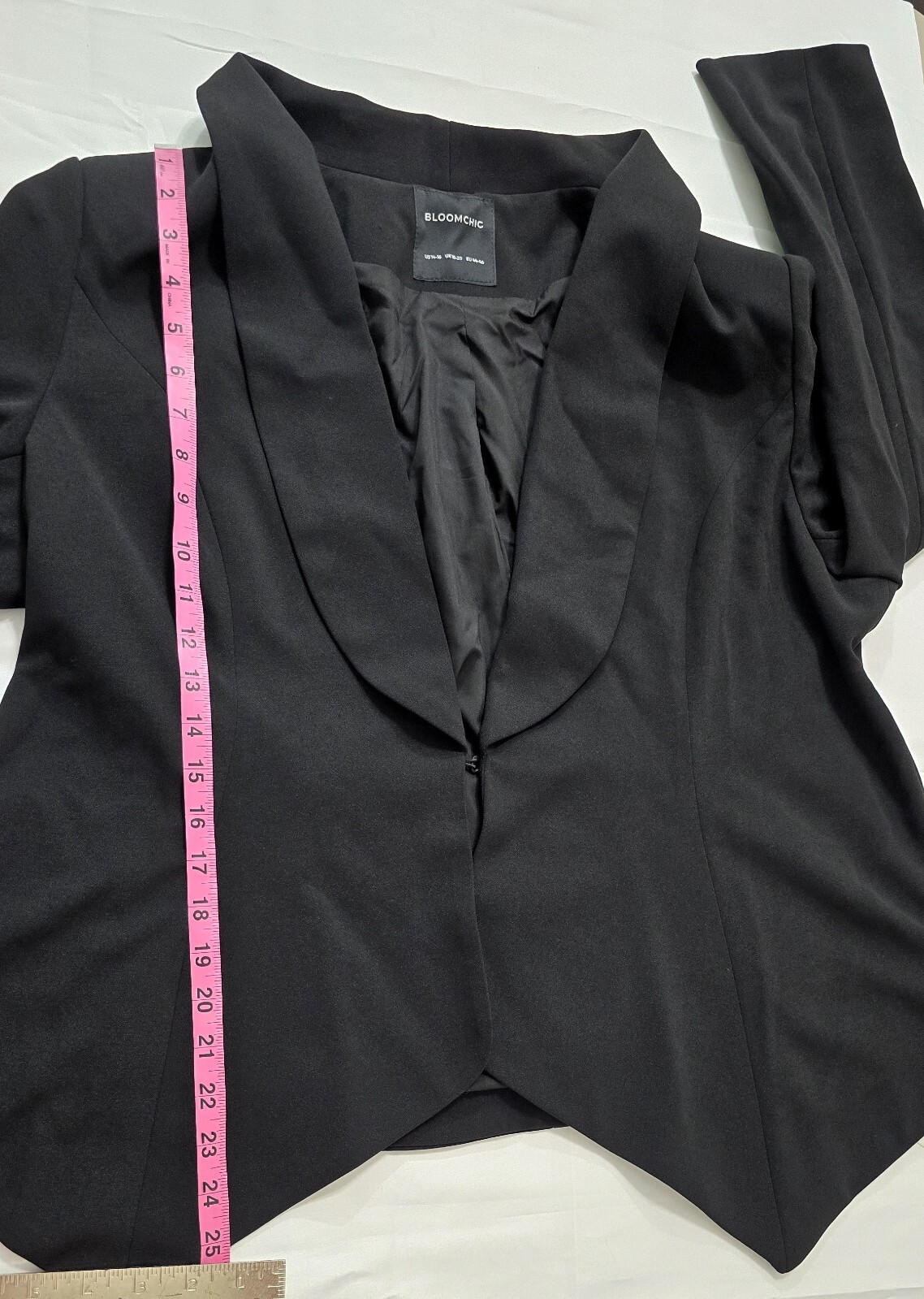BLOOMCHIC Women's Blazer 14/16, New with Tags – Effortless Elegance Perfect Fit!