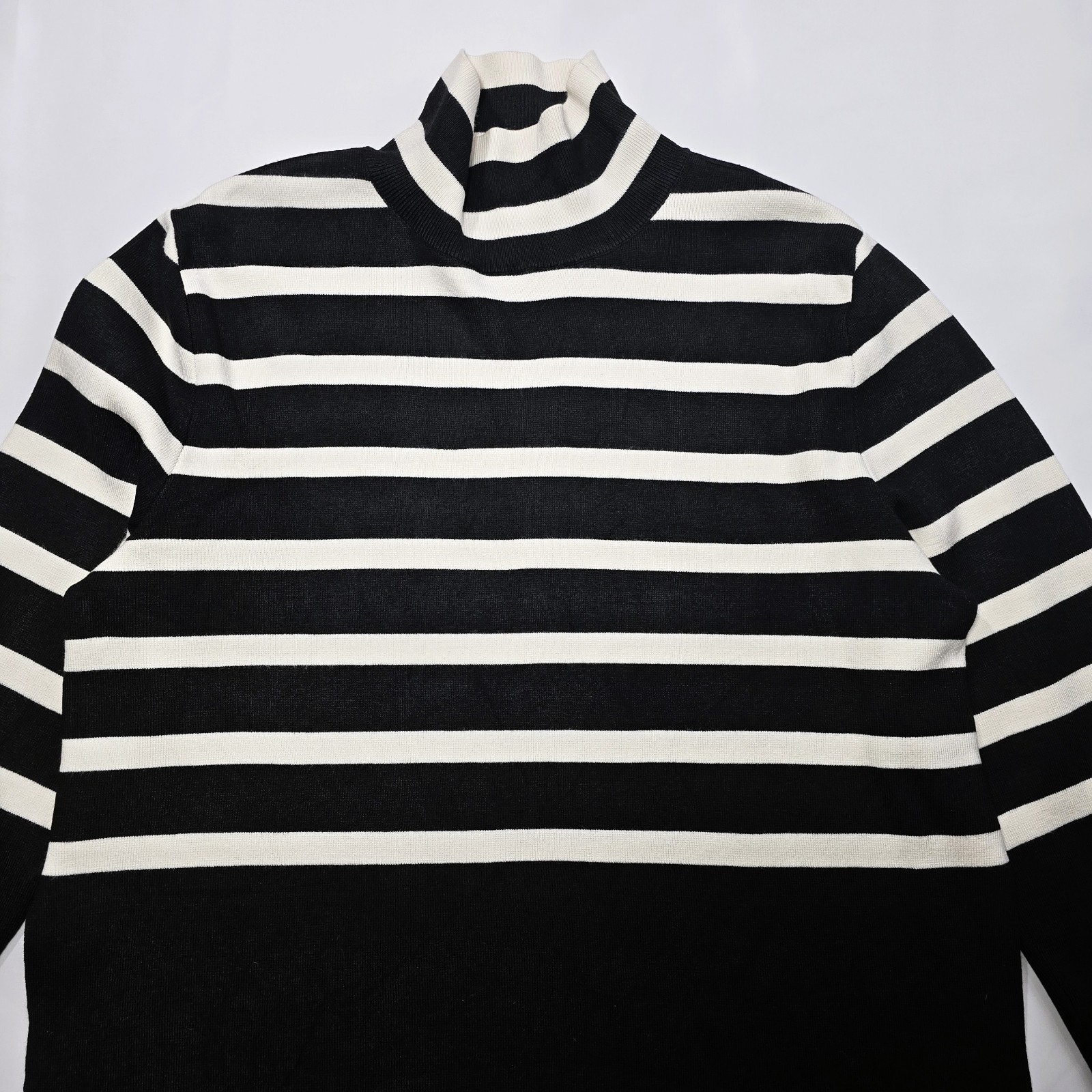 H&M Women’s Striped Turtleneck Sweater Black Ivory Fine Knit Size M