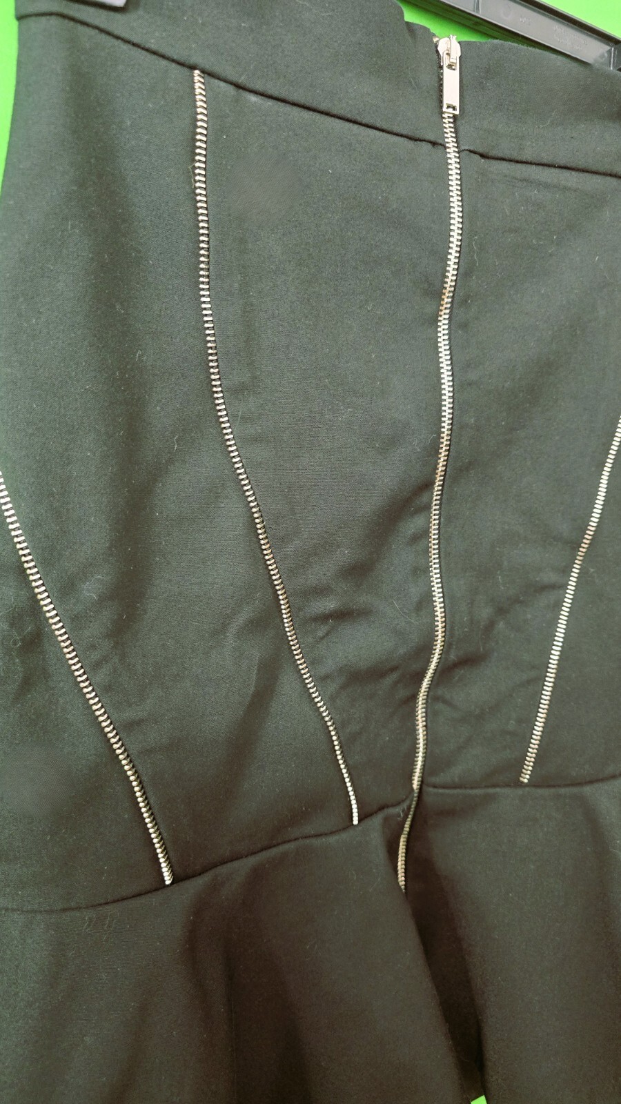 ZARA Mid-length Pencil Skirt (Size XS): Peplum Hem with Zipper Details
