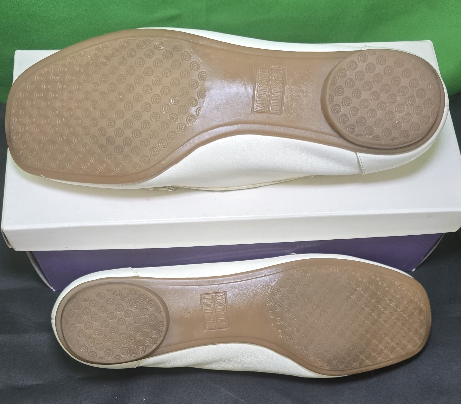 Mootsies Tootsies Piccalo Cream Colored Leather Loafers - Size 9