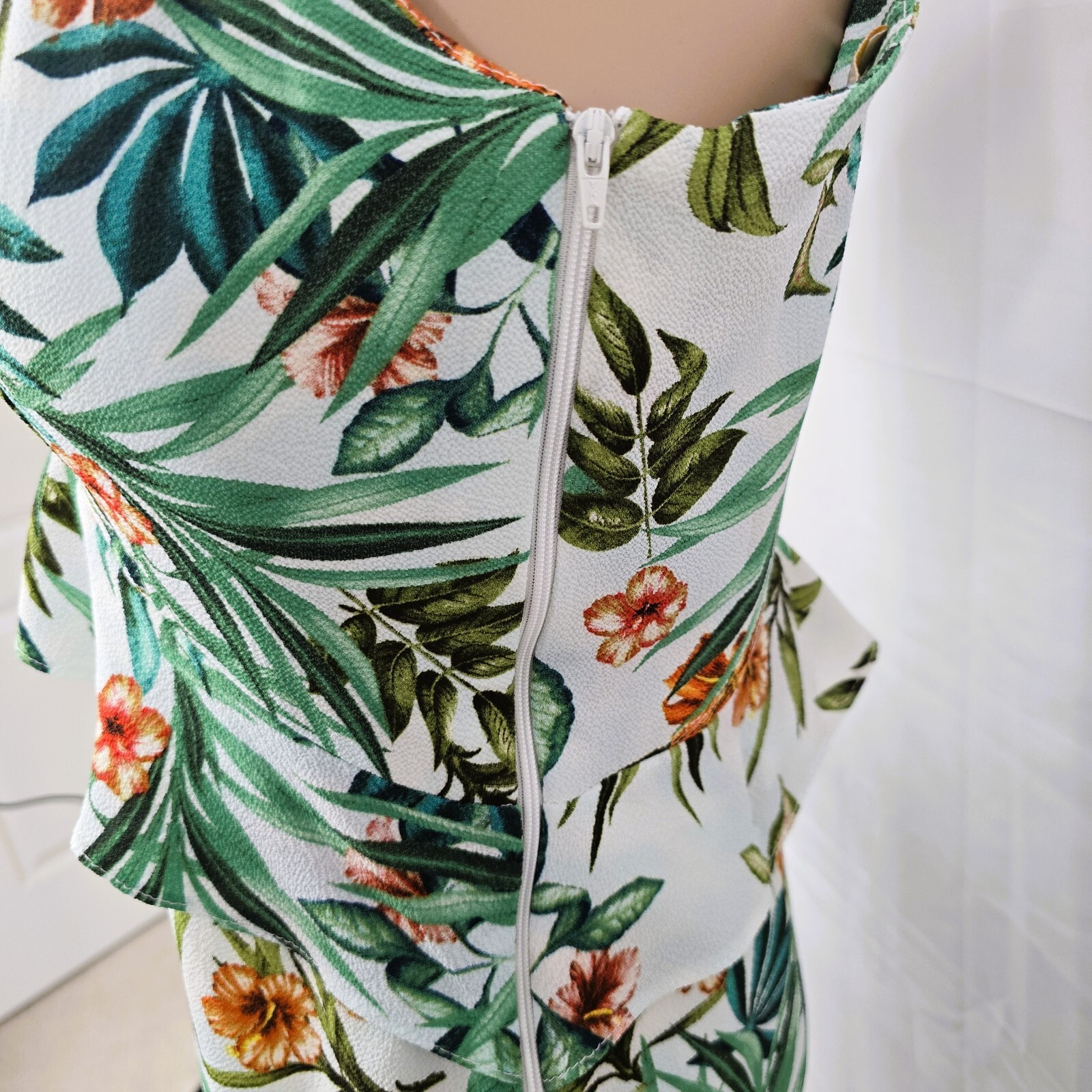 Duplo Sentido Brazilian Tropical Leaf Floral V-Neck Mini Dress M
