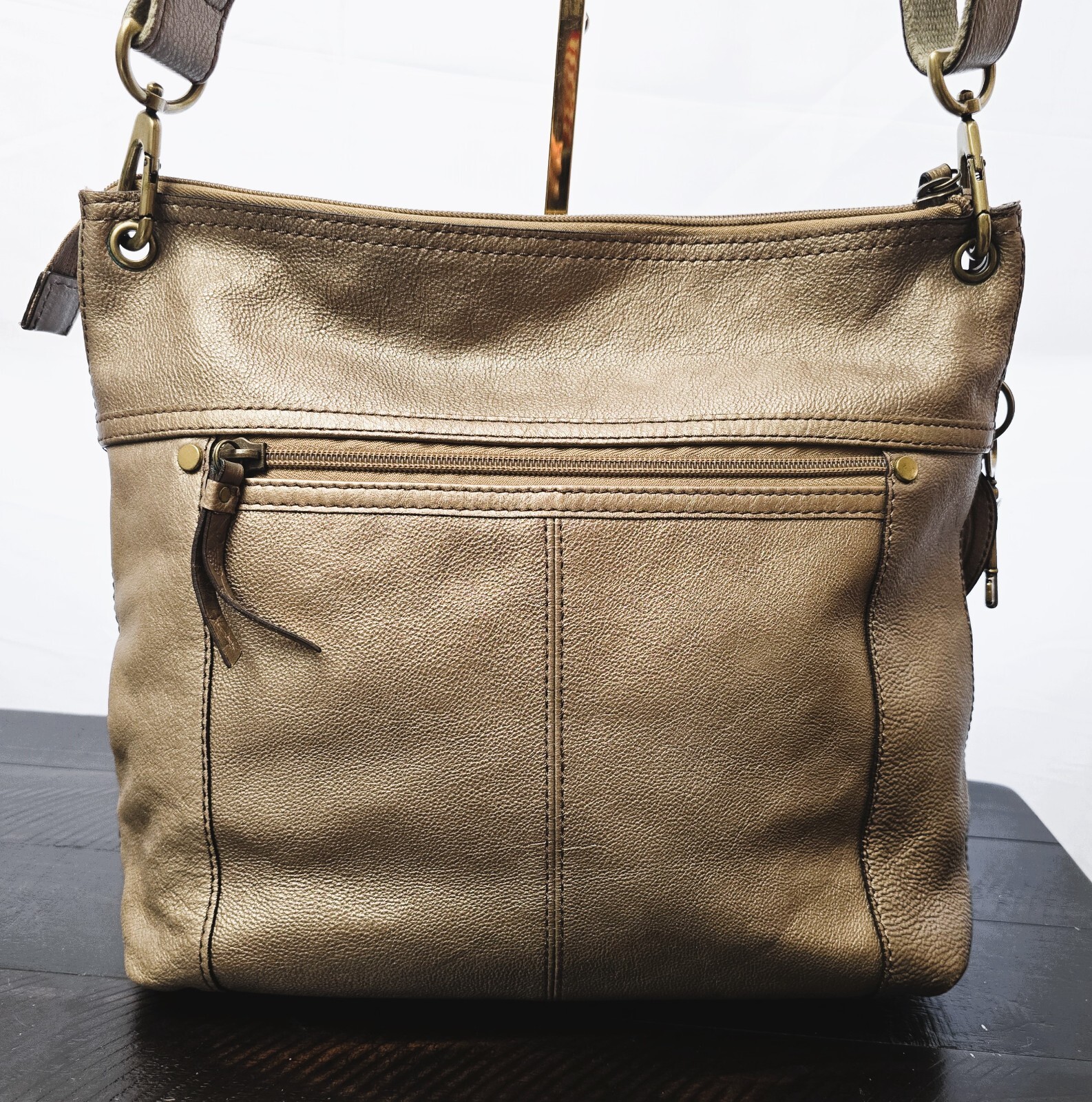 FOSSIL Medium Gold Metallic Leather Crossbody Bag – Long Live Vintage Collection