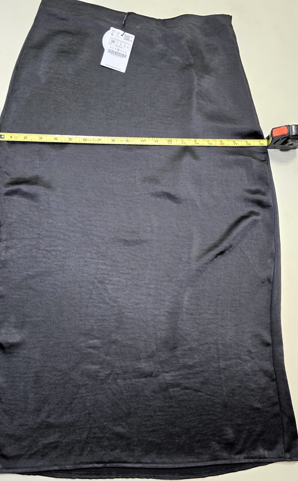 Stradivarius Satin Skirt, Size 6 – New with Tags, Elegant Side Slit!