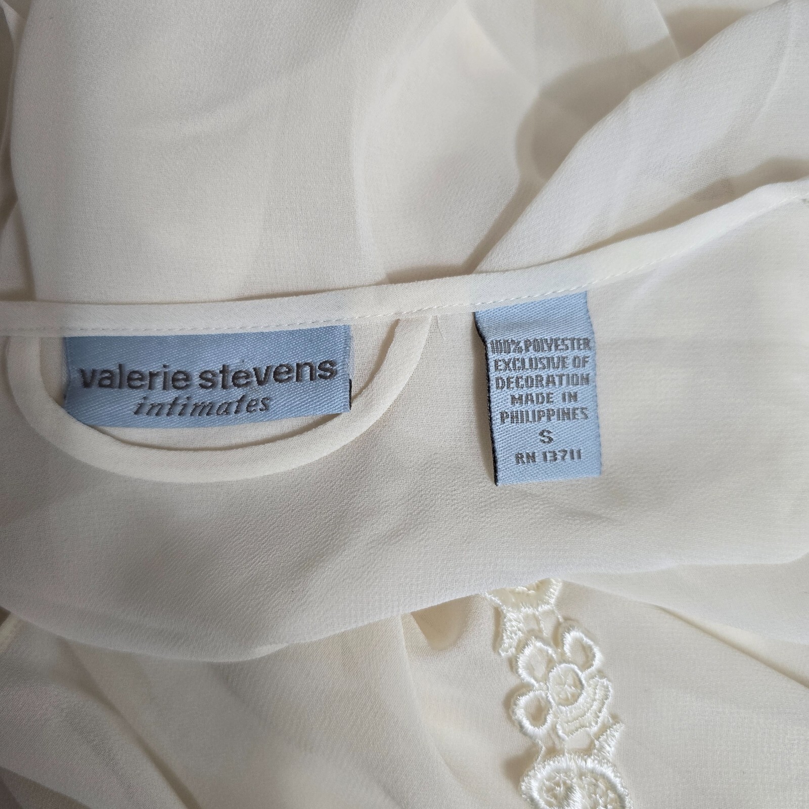 NWT VALERIE STEVENS NIGHTGOWN & ROBE SET, CREAM, SIZE S