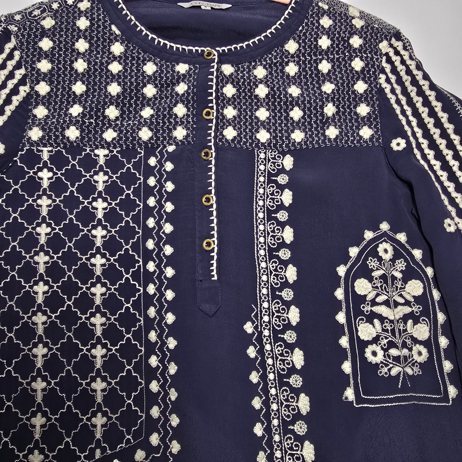 John Mark Women's Floral Embroidered Back Detail Long Sleeve Top S