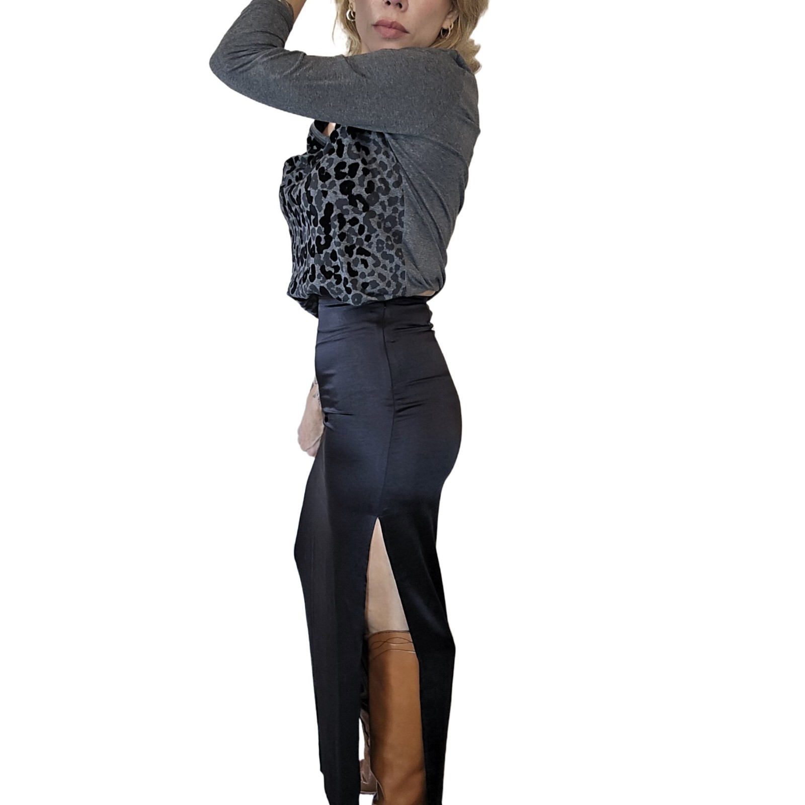 Stradivarius Satin Skirt, Size 6 – New with Tags, Elegant Side Slit!