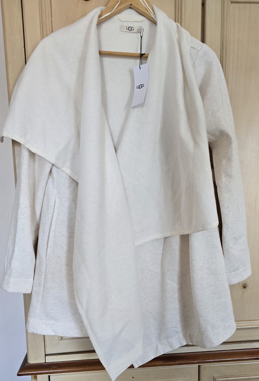 UGG Women's Janni Fleece Blanket Cardigan Size M - Perfect For You! - New