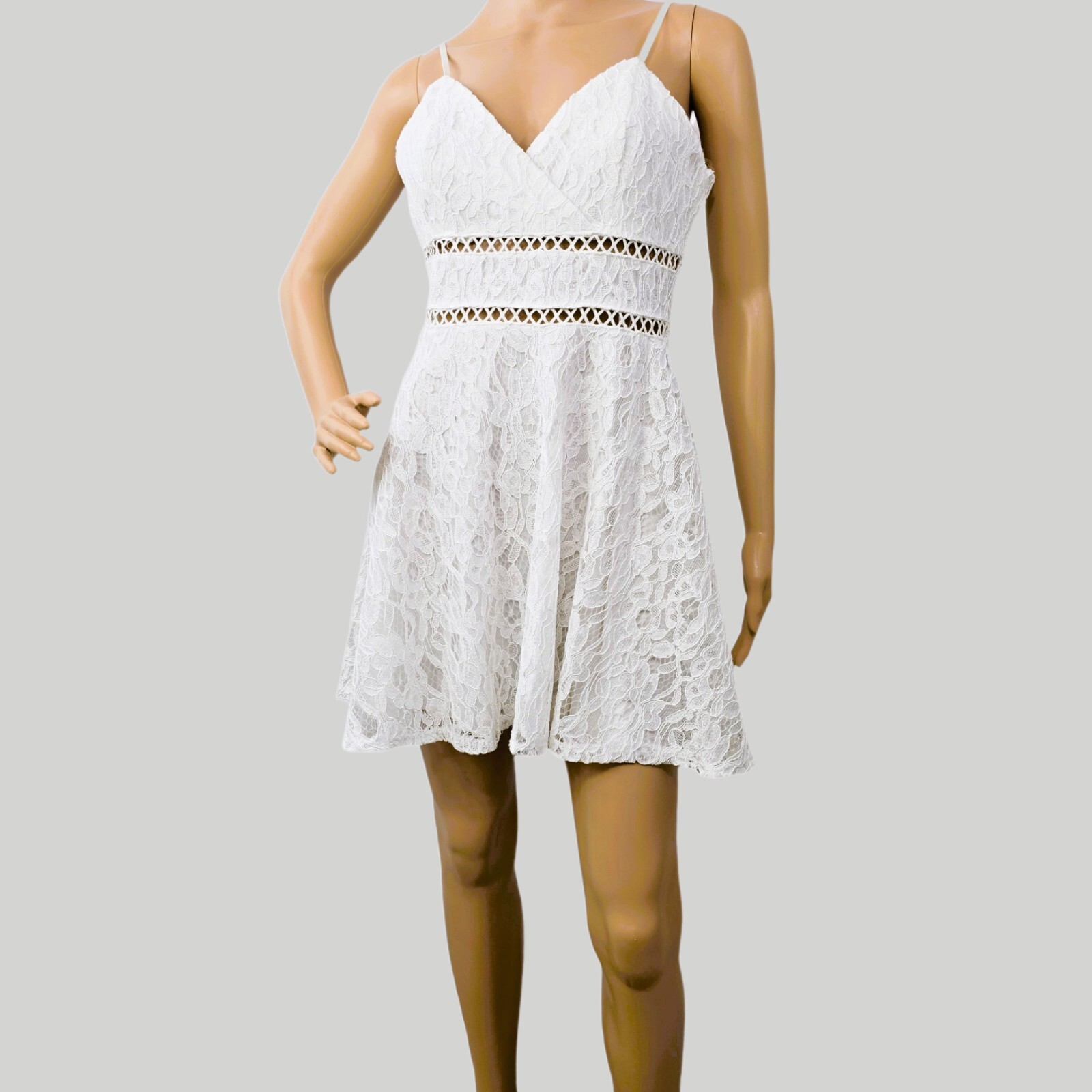 Francesca’s Trixxi White Lace Mini Dress M – Sleeveless Summer Party Look