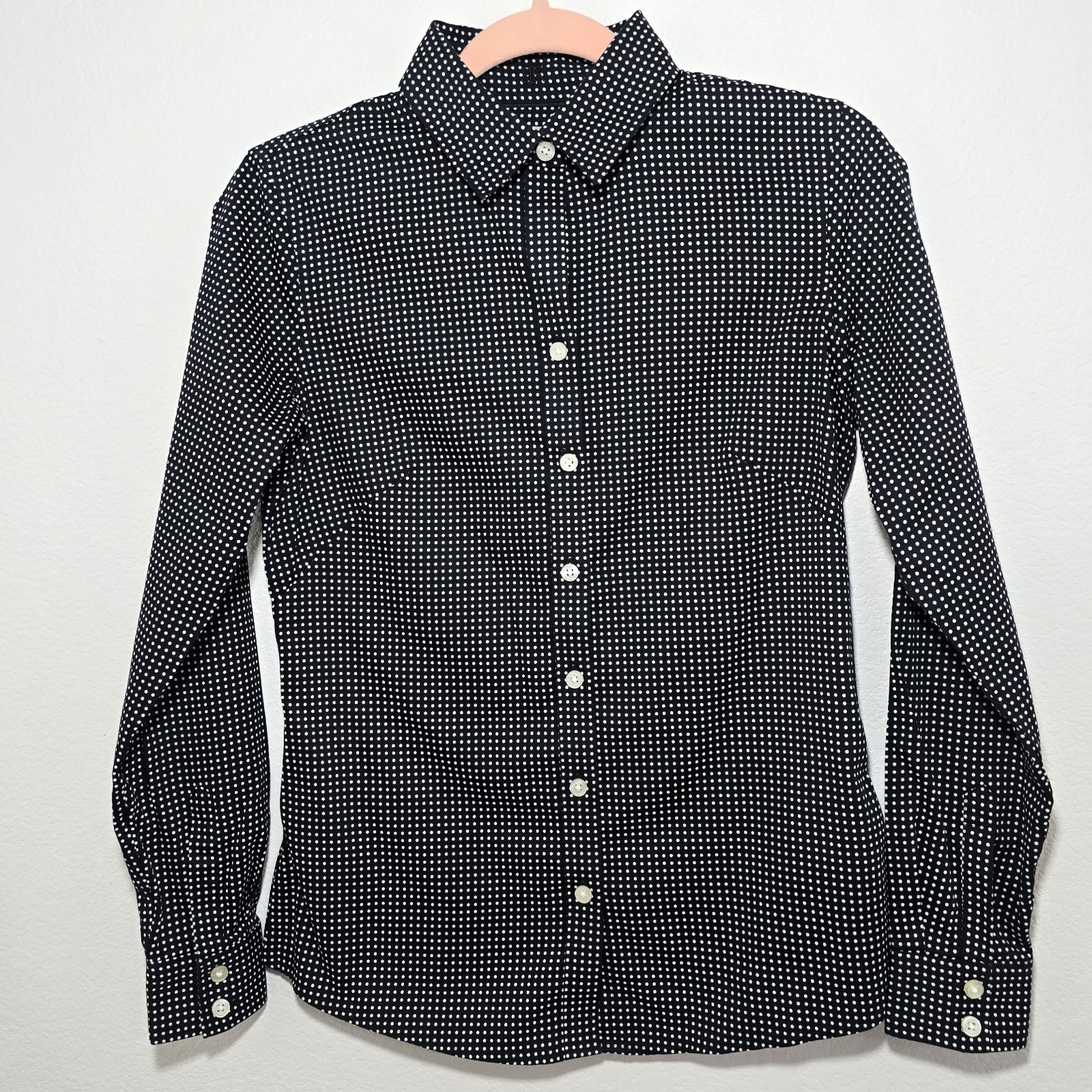 Banana Republic Women’s Slim-Fit Polka Dot Button Down Shirt Size 4 Black