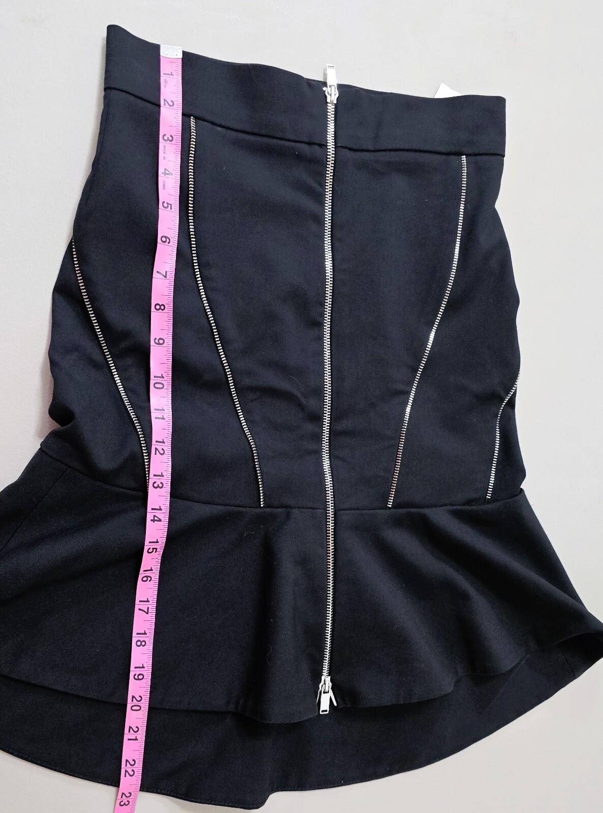 ZARA Mid-length Pencil Skirt (Size XS): Peplum Hem with Zipper Details