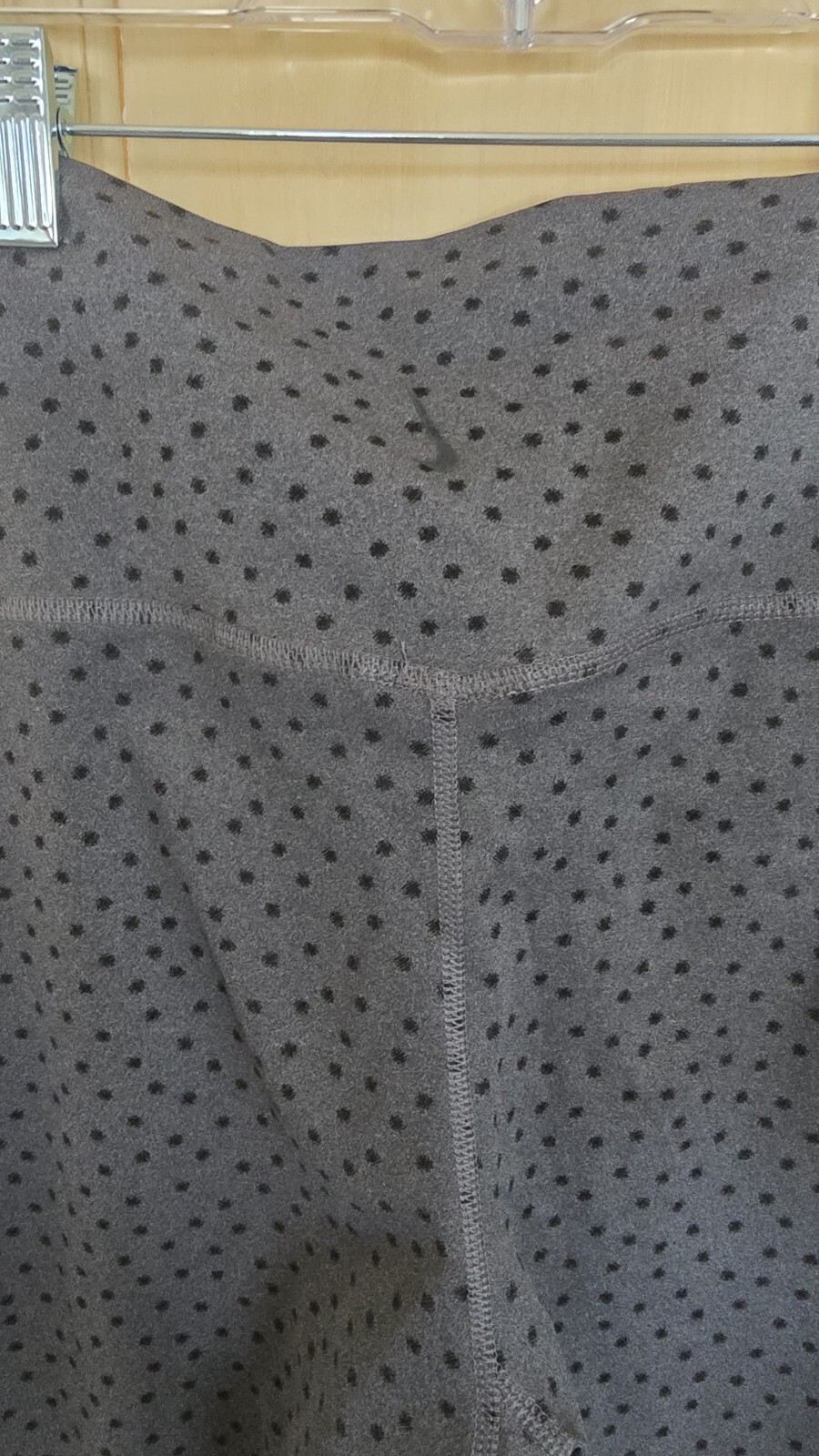 Nike Women's Yoga Twist-Waist High-Rise 7/8 Length Leggings Gray/Black Size S.