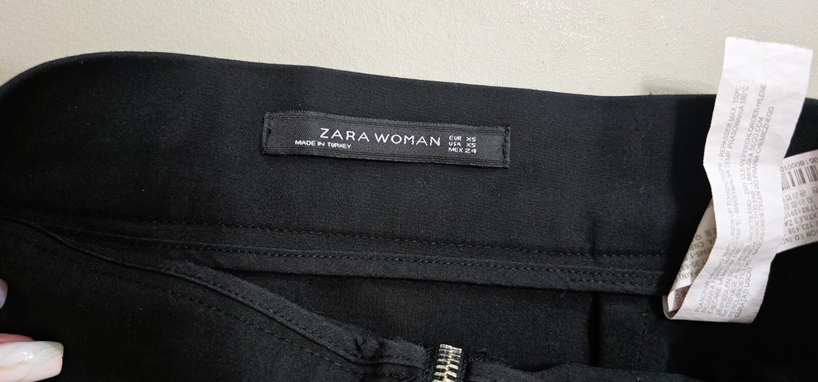 ZARA Mid-length Pencil Skirt (Size XS): Peplum Hem with Zipper Details
